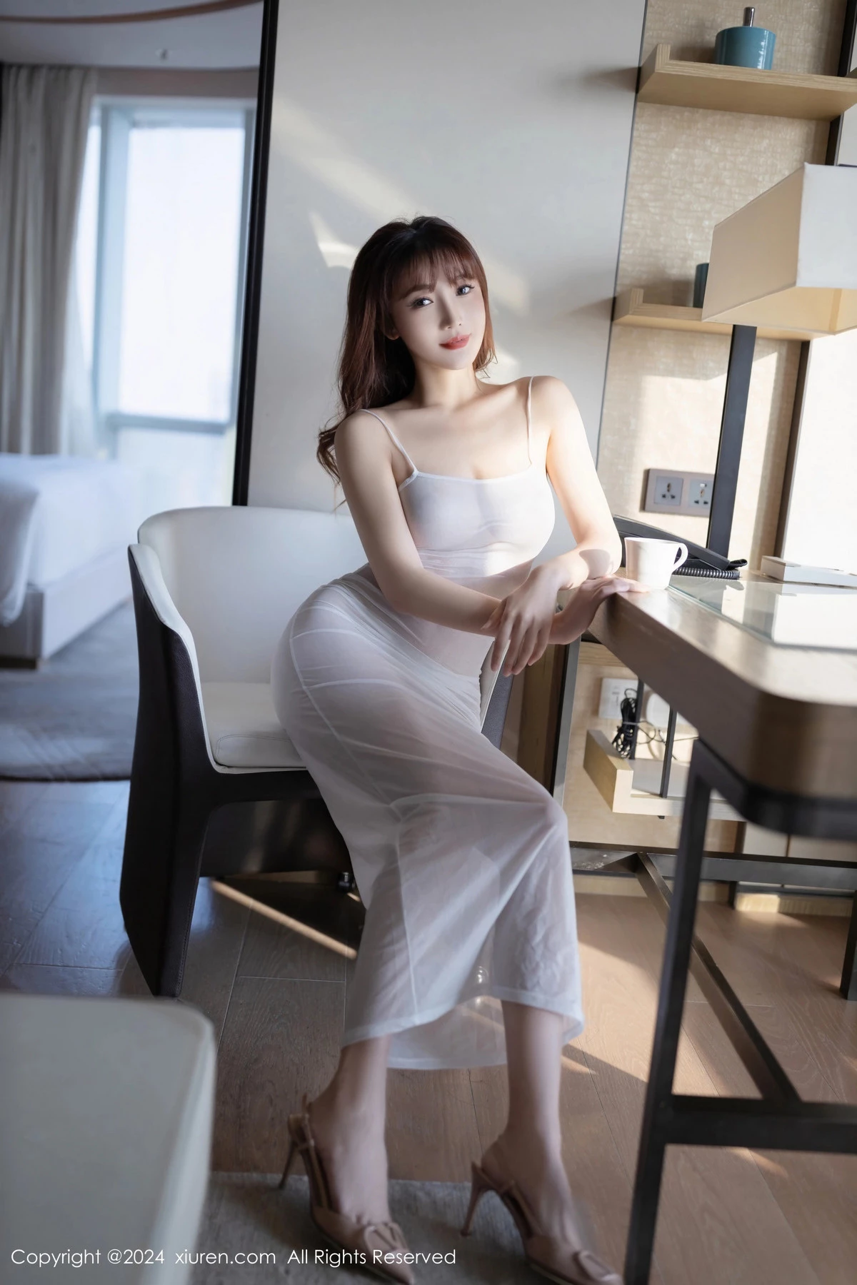 [XiuRen]高清写真图 2024.02.22 No.8131 陆萱萱 美腿性感