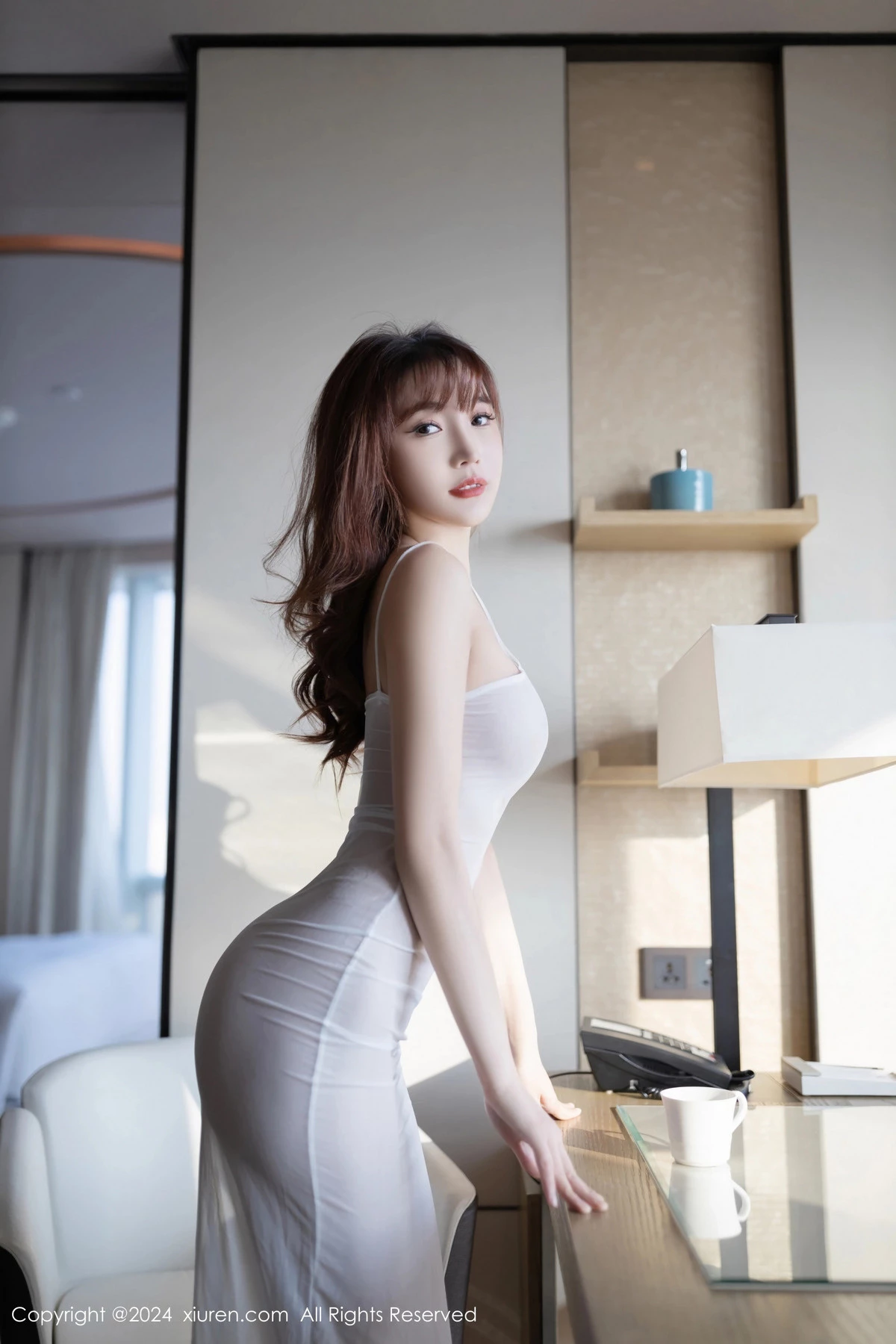 [XiuRen]高清写真图 2024.02.22 No.8131 陆萱萱 美腿性感