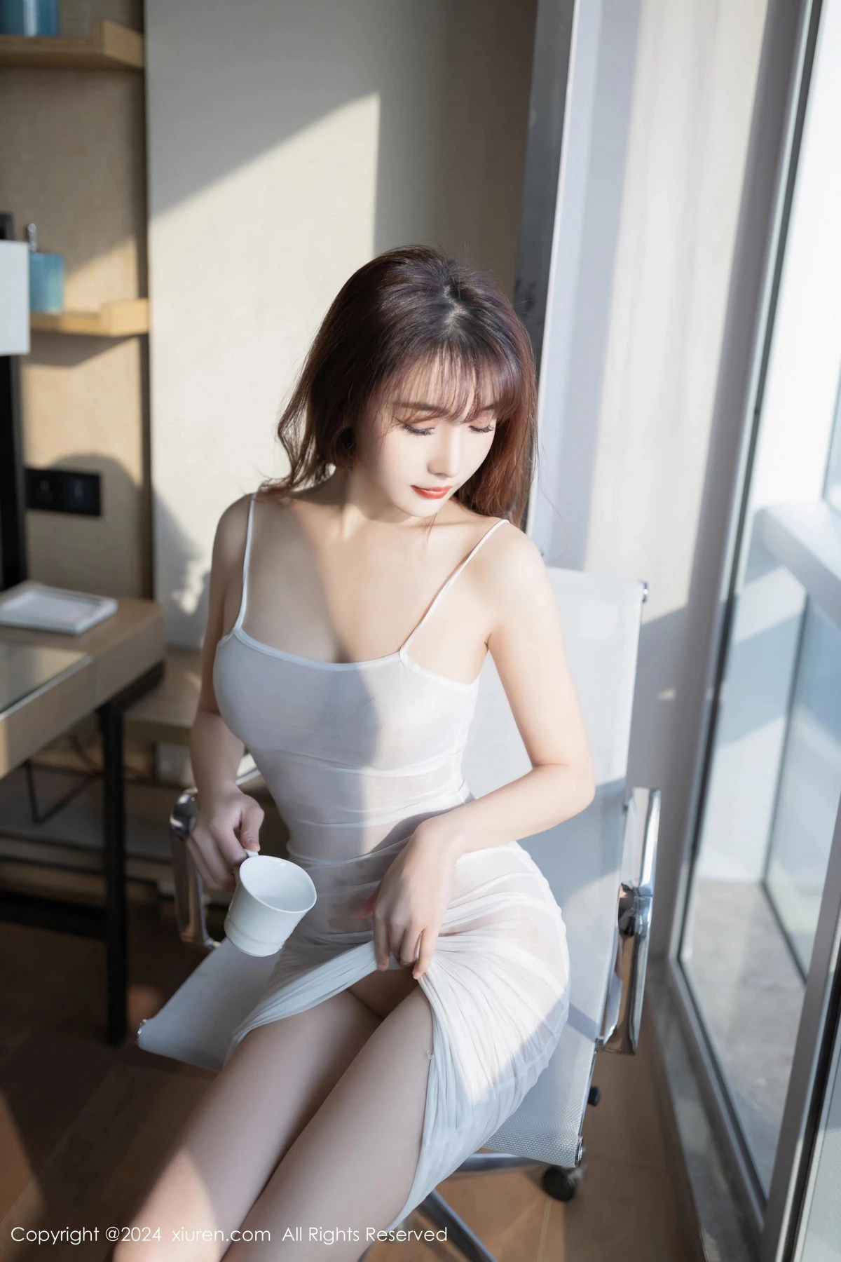 [XiuRen]高清写真图 2024.02.22 No.8131 陆萱萱 美腿性感