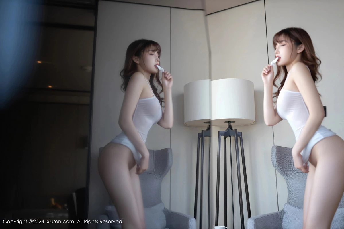 [XiuRen]高清写真图 2024.02.22 No.8131 陆萱萱 美腿性感