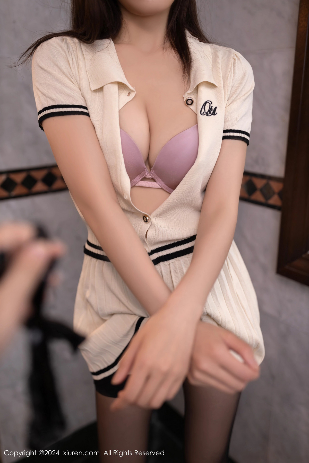 [XiuRen]高清写真图 2024.06.27 No.8769 陆萱萱 迪拜旅拍