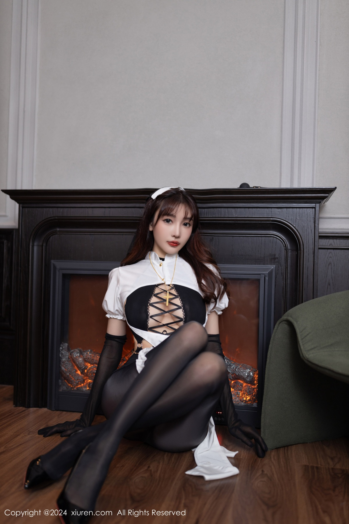 [XiuRen]高清写真图 2024.09.26 No.9216 陆萱萱 黑丝美腿