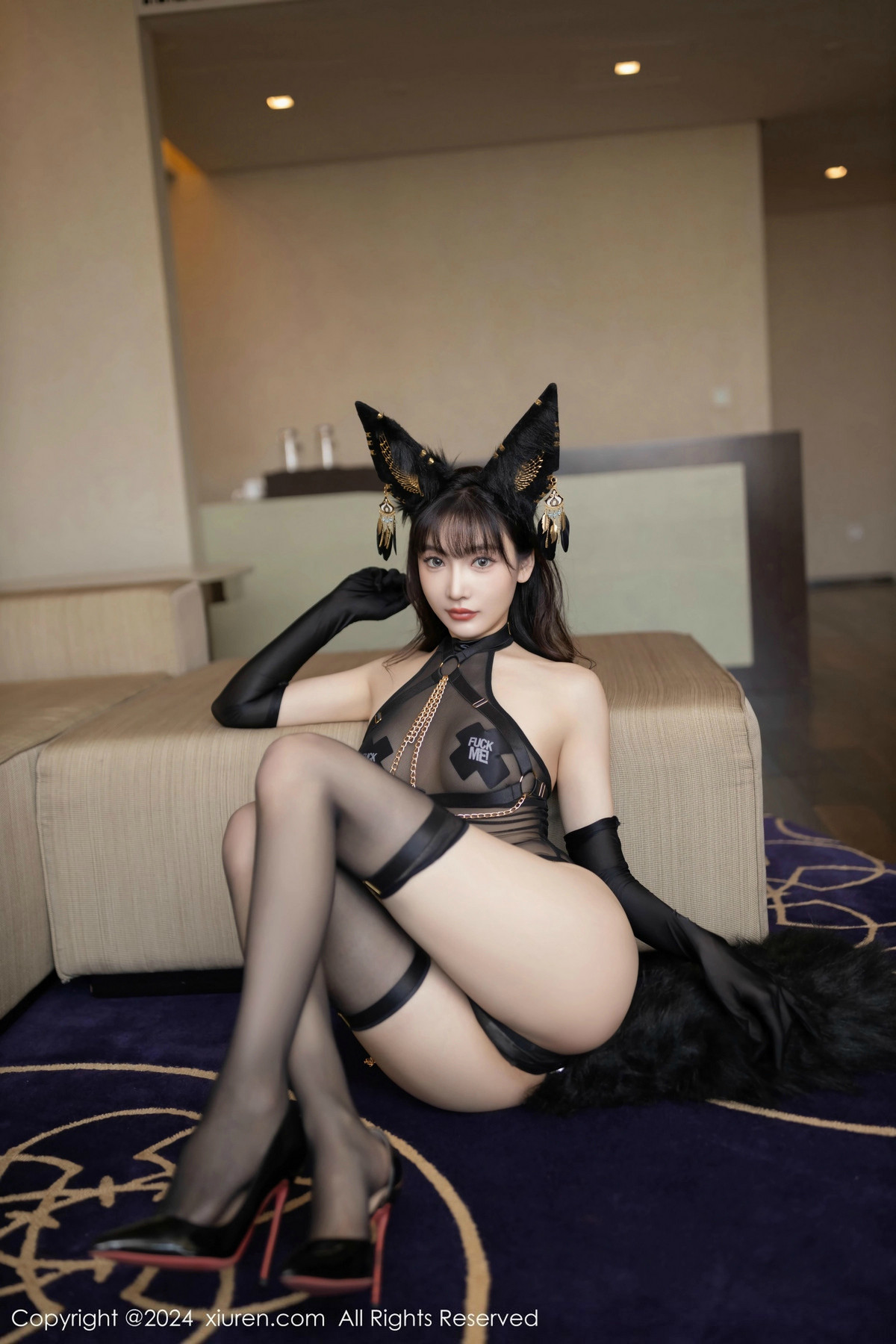 [XiuRen]高清写真图 2024.11.21 No.9483 陆萱萱 黑丝美腿