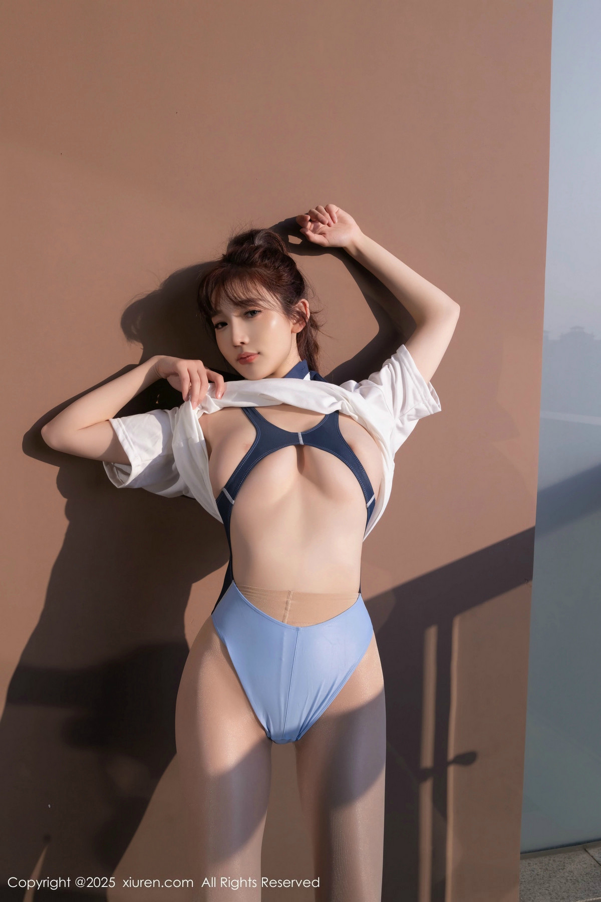 [XiuRen]高清写真图 2025.03.06 No.9979 陆萱萱 丝袜美腿
