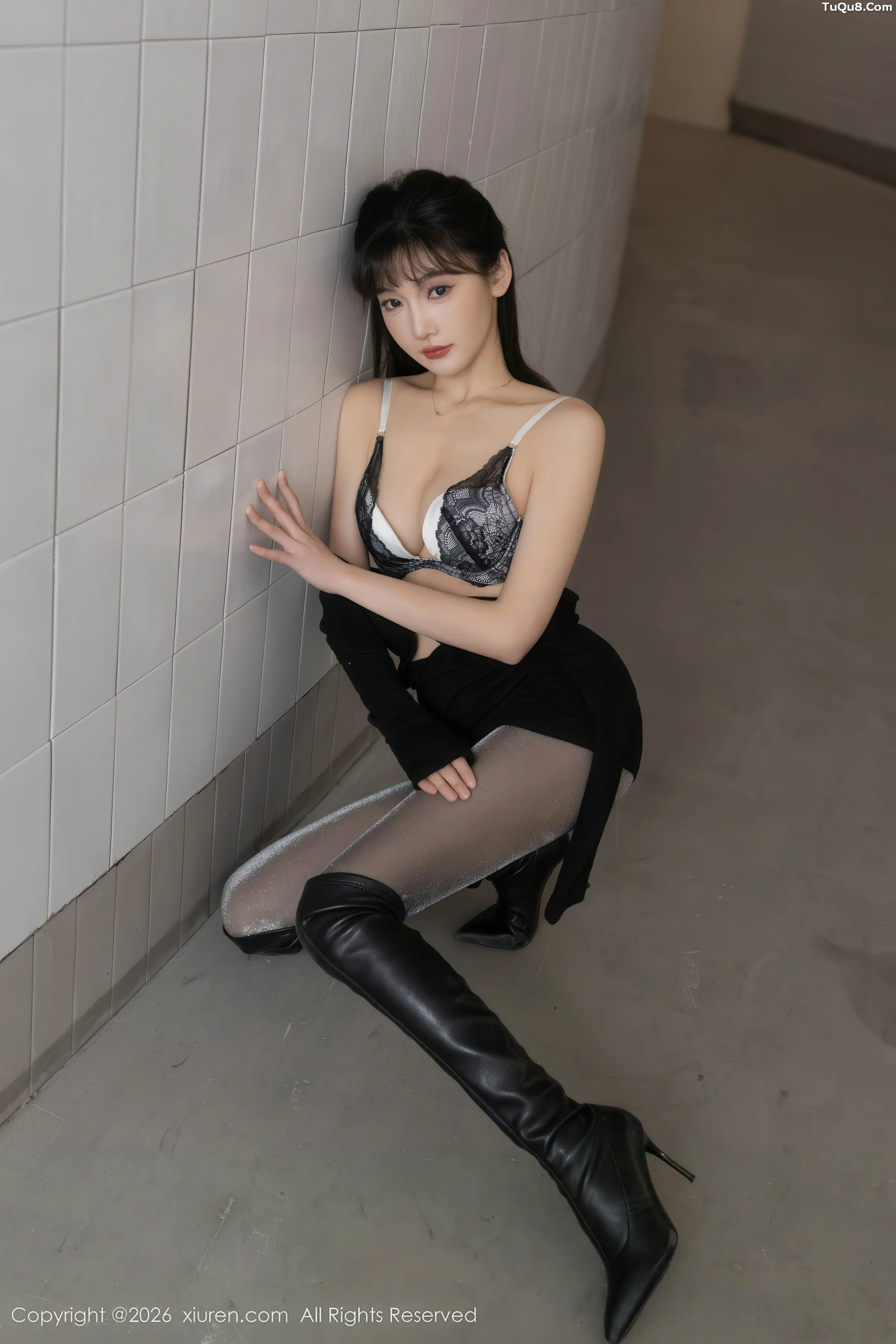 [XiuRen]高清写真图 2026.01.15 No.11236 陆萱萱 超薄黑丝
