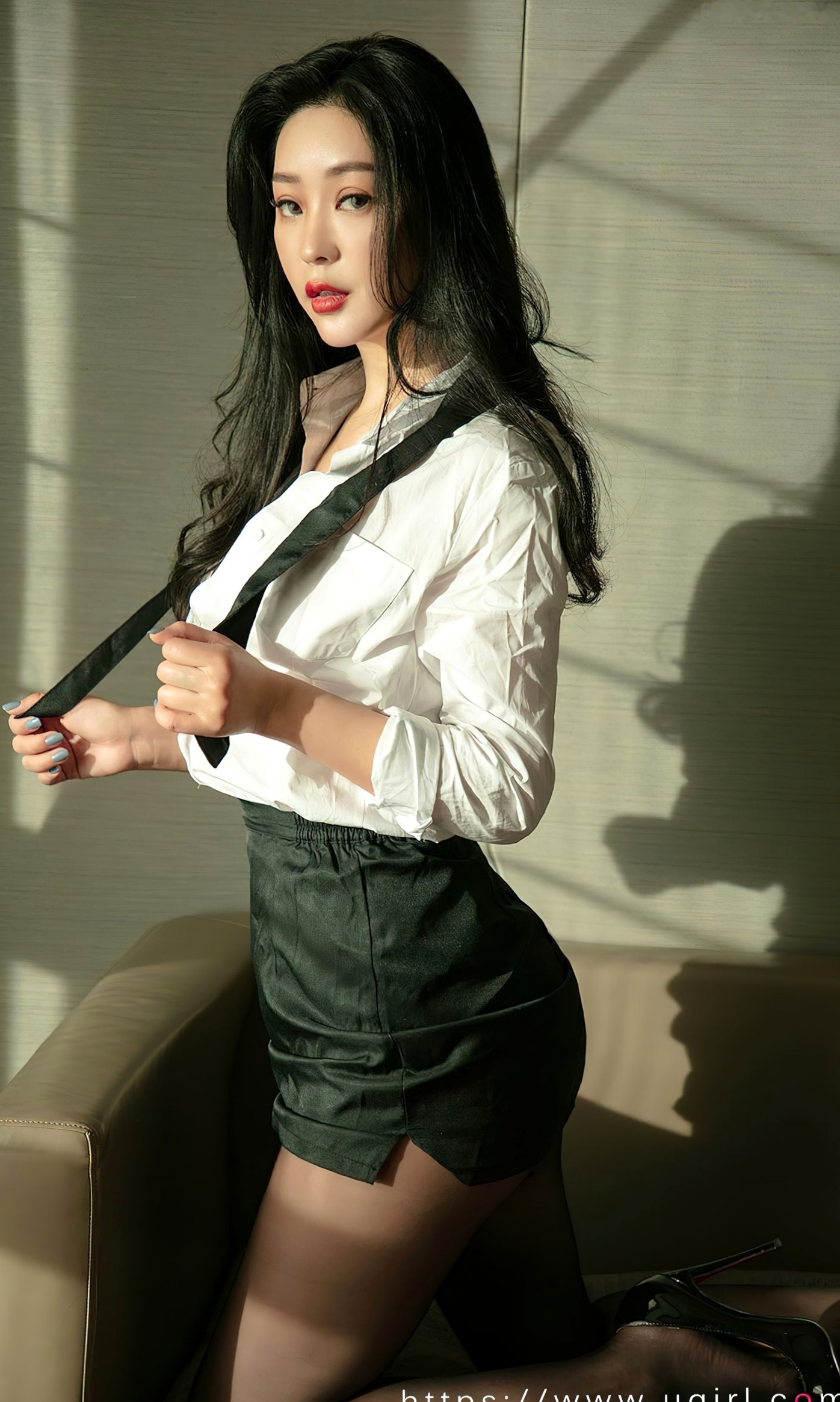Gallery - UGirlsApp尤果圈 - Chiness Model -2796-刘瑾希《征服欲》职场OL制服诱惑黑丝眼镜性感写真爱尤物 - Love Beauty 性感制服黑丝诱惑尤物 刘瑾希女神私房照_秀色女神 - image 14