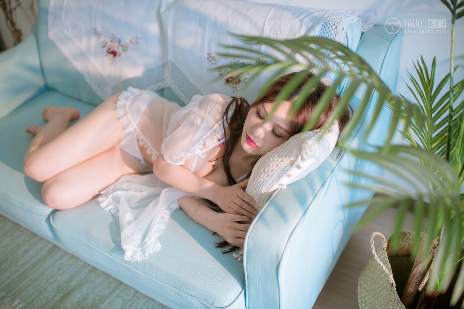 [YALAYI雅拉伊]高清写真图 2019.07.29 No.353 软玉温香 香草