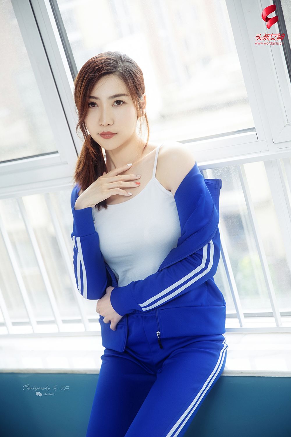 [TouTiao头条女神]高清写真图 2019.08.12 校园的早晨 舒文