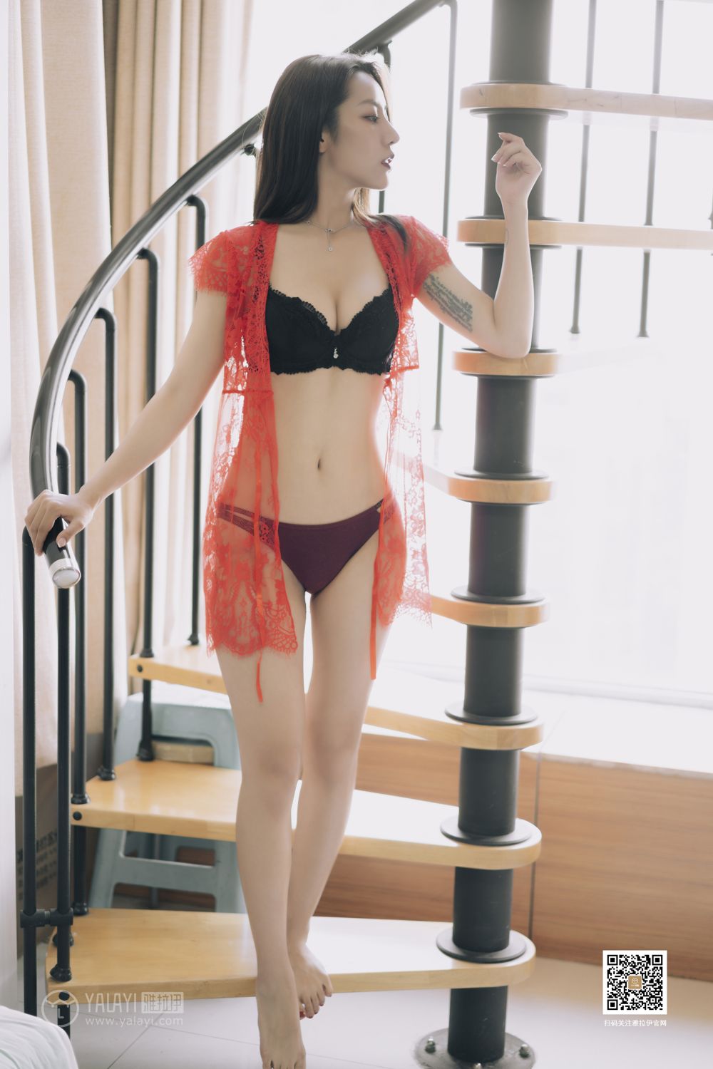 [YALAYI雅拉伊]高清写真图 2019.08.27 No.381 红与黑 芊芊