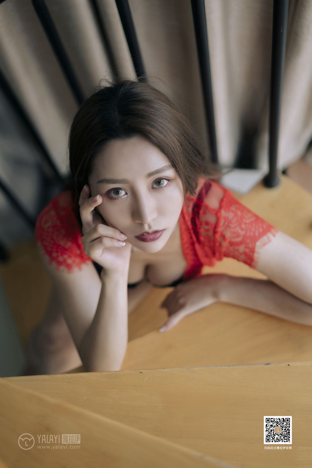 [YALAYI雅拉伊]高清写真图 2019.08.27 No.381 红与黑 芊芊
