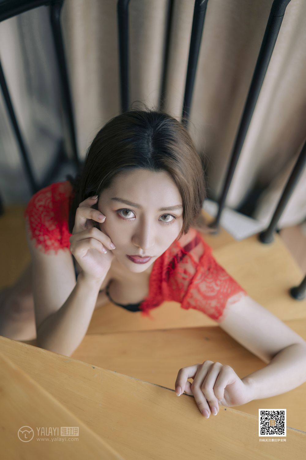 [YALAYI雅拉伊]高清写真图 2019.08.27 No.381 红与黑 芊芊