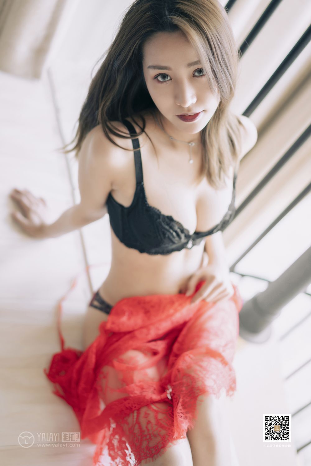 [YALAYI雅拉伊]高清写真图 2019.08.27 No.381 红与黑 芊芊