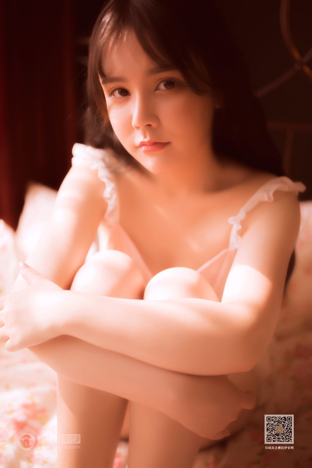 [YALAYI雅拉伊]高清写真图 2019.09.14 No.406 香床美人儿 香儿