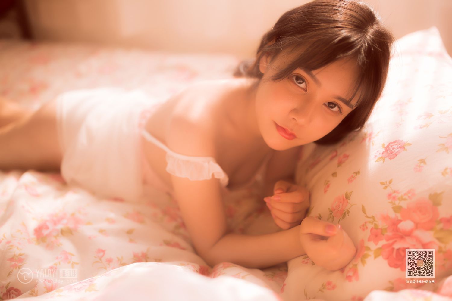 [YALAYI雅拉伊]高清写真图 2019.09.14 No.406 香床美人儿 香儿