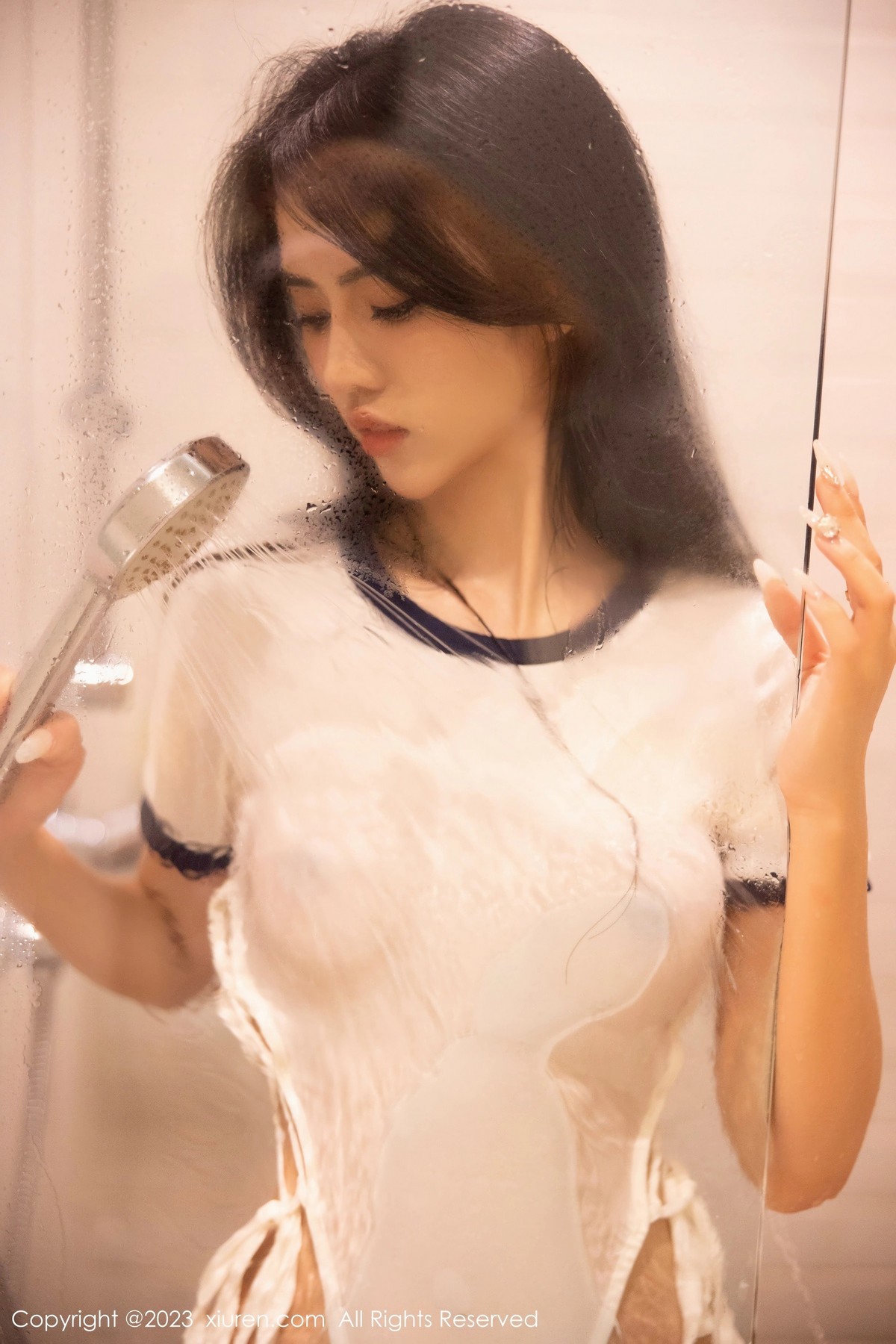 [XiuRen]高清写真图 2023.04.17 No.6584 浅浅Danny 丝袜美腿