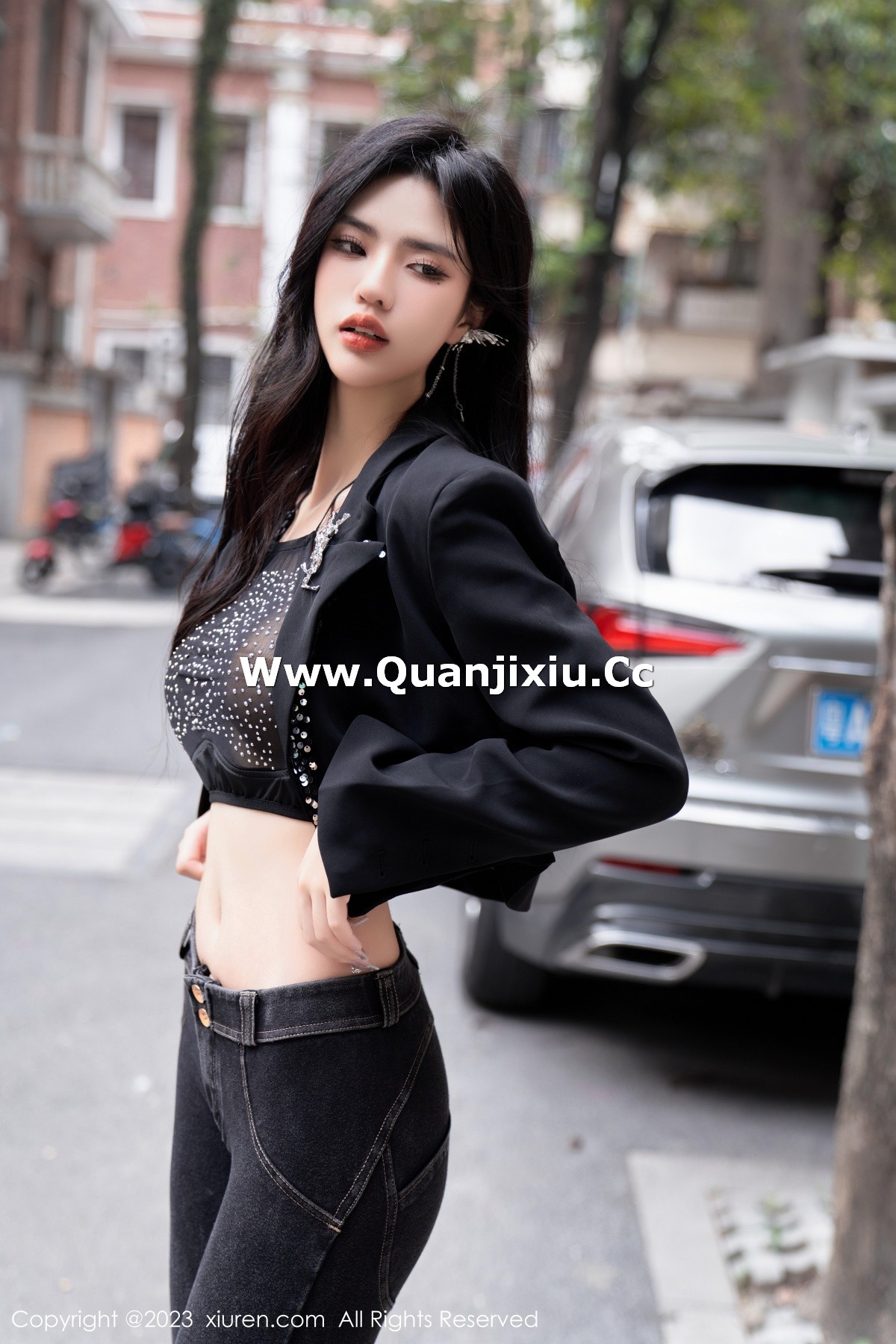 [XiuRen]高清写真图 2023.06.07 No.6874 浅浅Danny 美腿时尚