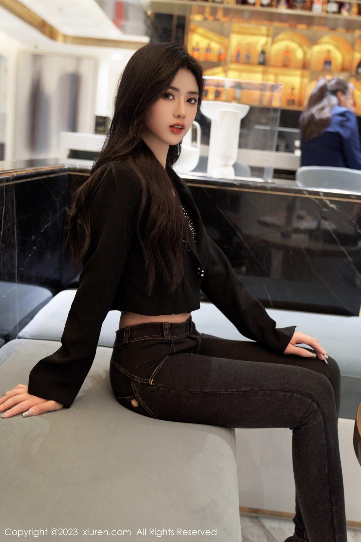 [XiuRen]高清写真图 2023.06.07 No.6874 浅浅Danny 美腿时尚