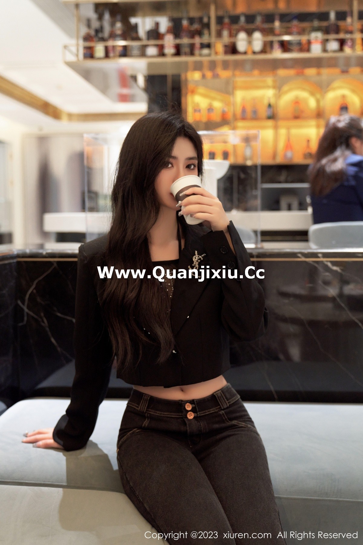 [XiuRen]高清写真图 2023.06.07 No.6874 浅浅Danny 美腿时尚