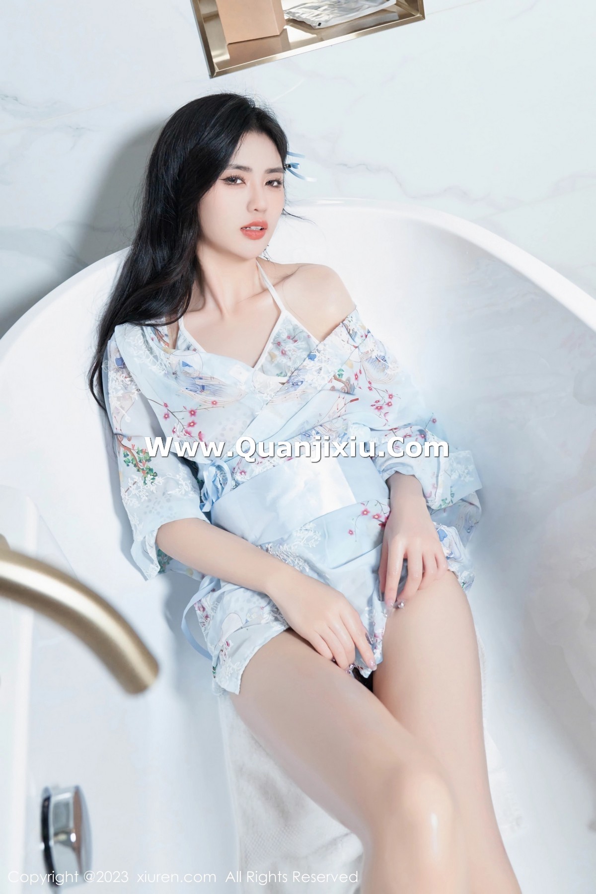 [XiuRen]高清写真图 2023.06.15 No.6924 浅浅Danny 丝袜美腿