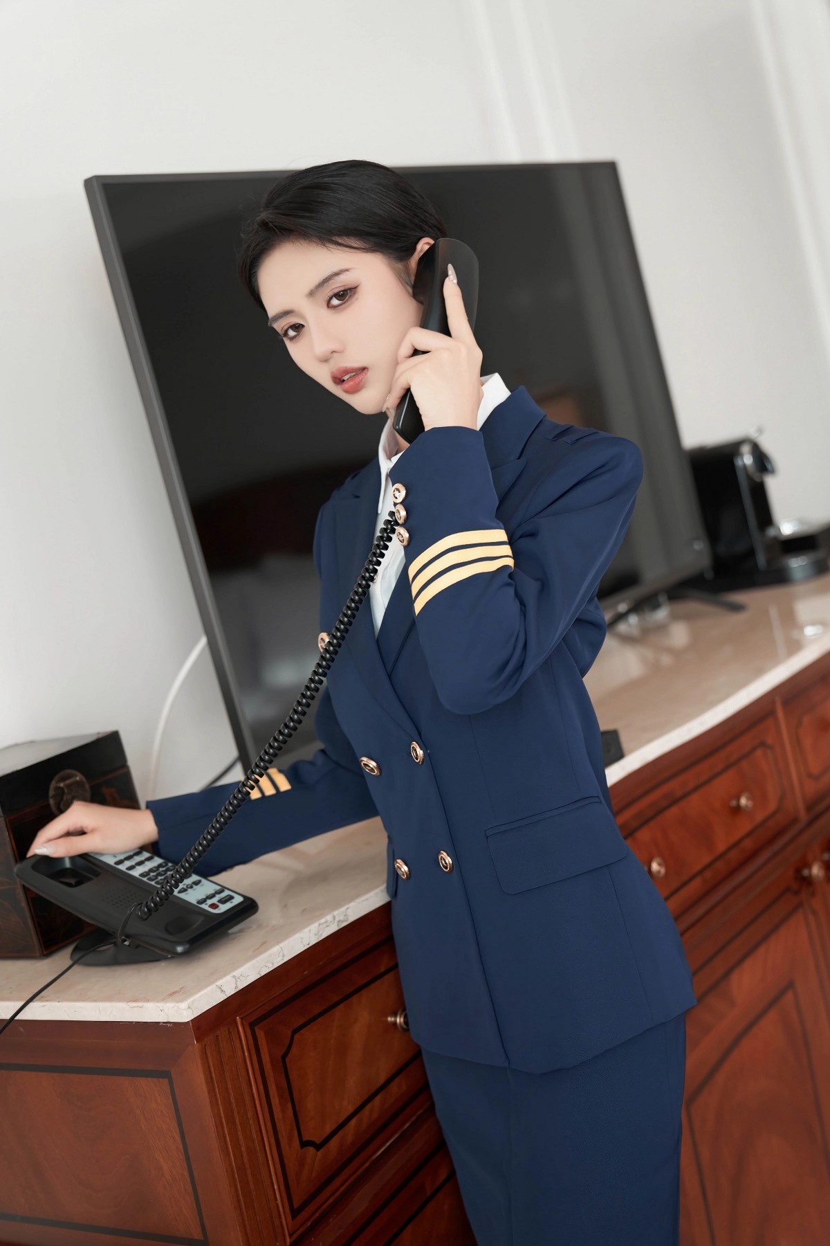 [XiuRen]高清写真图 2023.11.29 No.7737 浅浅Danny 黑丝美腿
