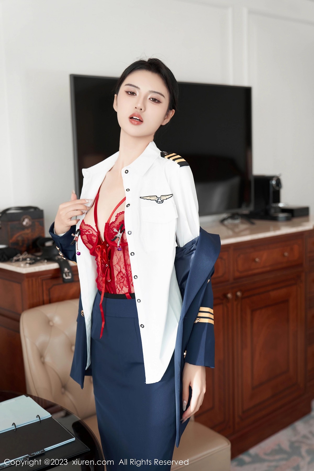 [XiuRen]高清写真图 2023.11.29 No.7737 浅浅Danny 黑丝美腿