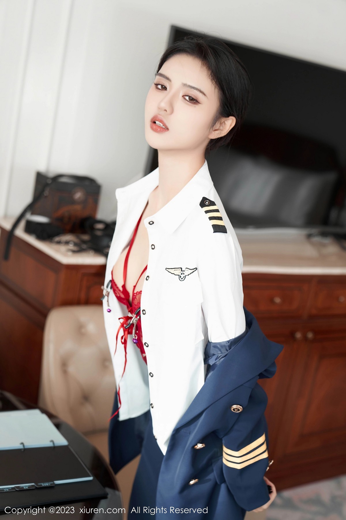 [XiuRen]高清写真图 2023.11.29 No.7737 浅浅Danny 黑丝美腿