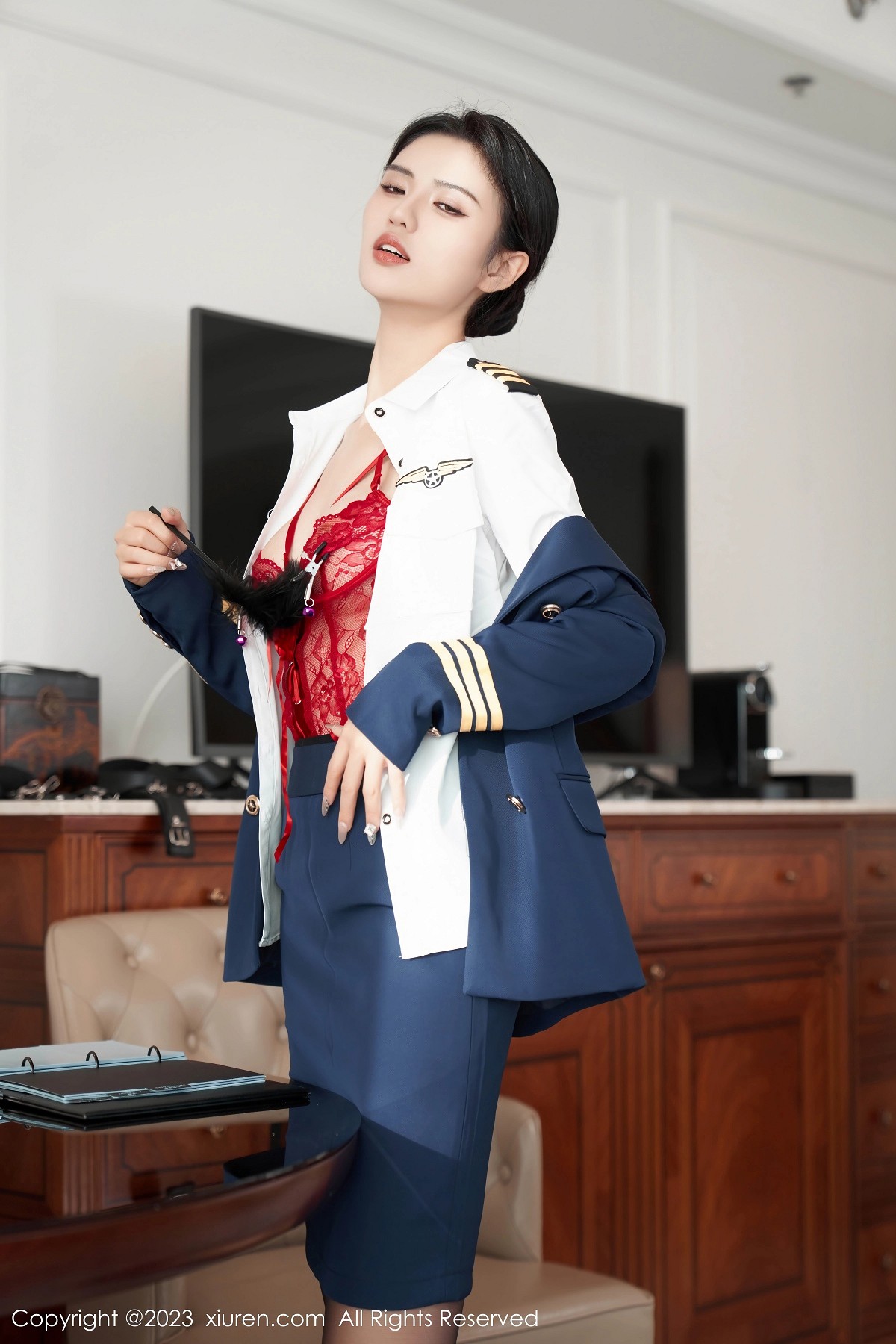 [XiuRen]高清写真图 2023.11.29 No.7737 浅浅Danny 黑丝美腿