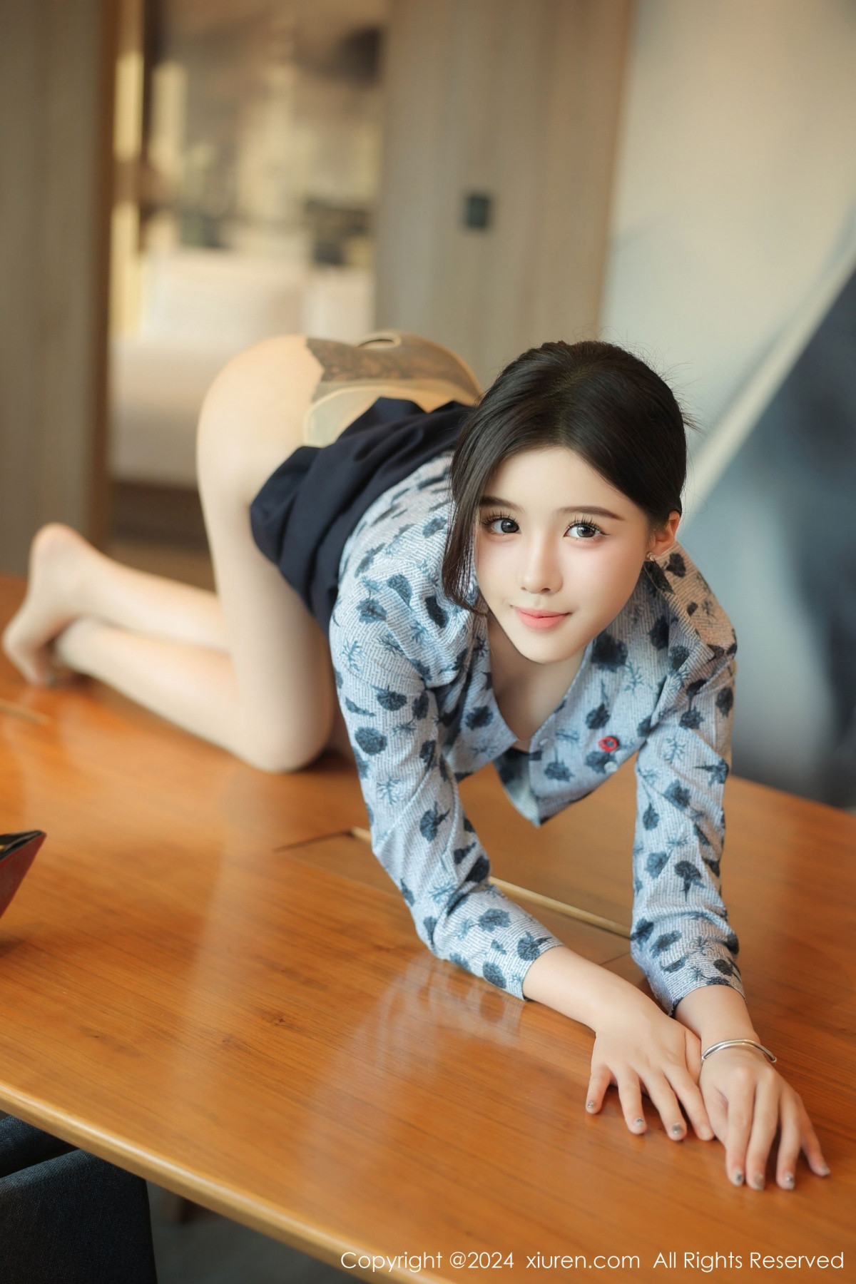 [XiuRen]高清写真图 2024.07.26 No.8919 袁圆 制服新人