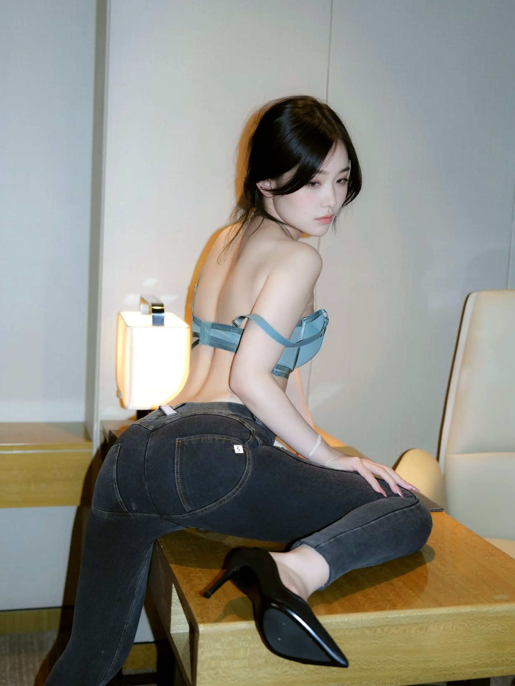 Gallery - 汁汁 - 实习期女秘书，职场OL制服与私房内衣双重诱惑 [87P]制服诱惑私房照性感气质清纯内衣 汁汁女神私房照_秀色女神 - image 23