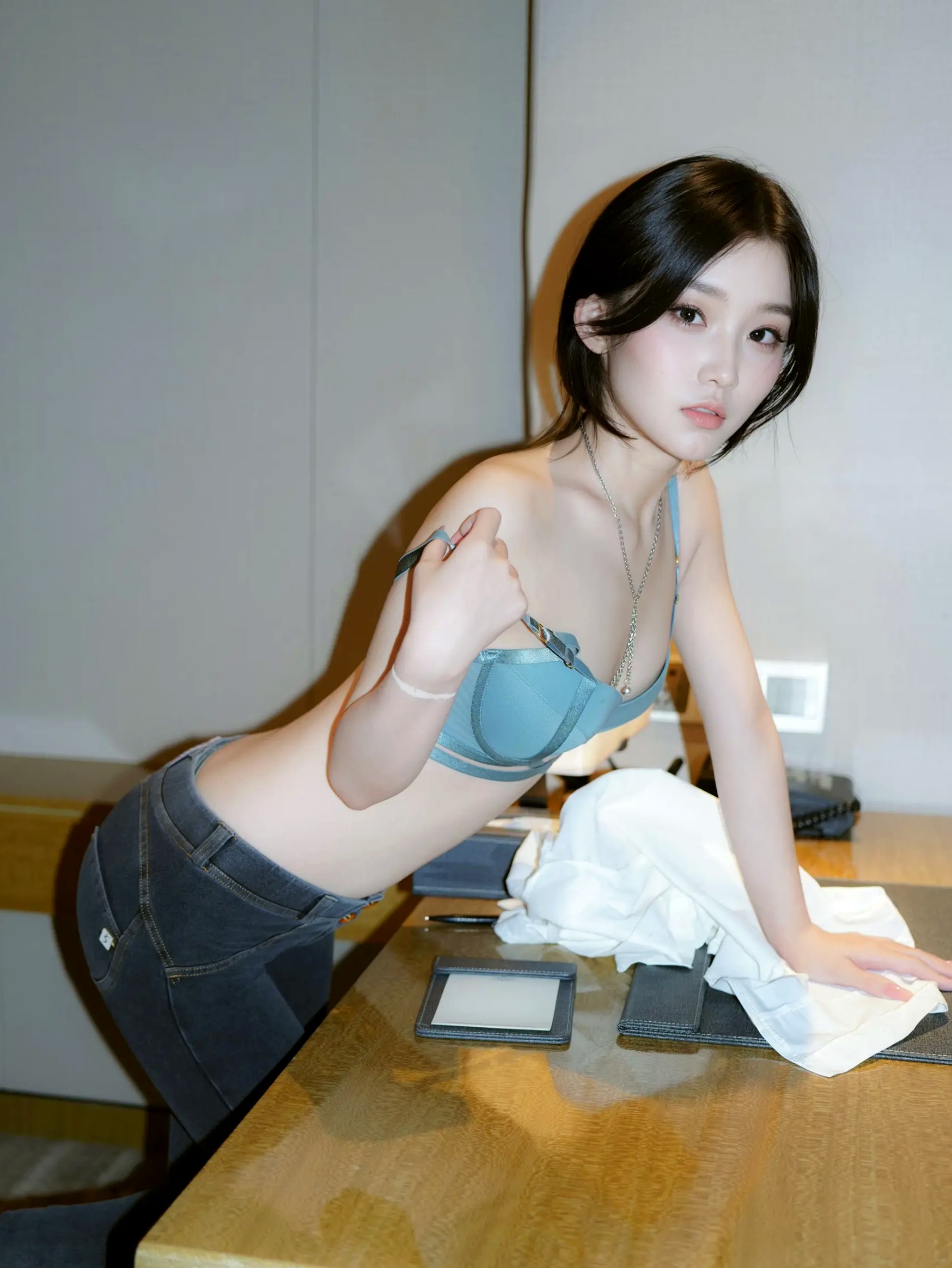 Gallery - 汁汁 - 实习期女秘书，职场OL制服与私房内衣双重诱惑 [87P]制服诱惑私房照性感气质清纯内衣 汁汁女神私房照_秀色女神 - image 28