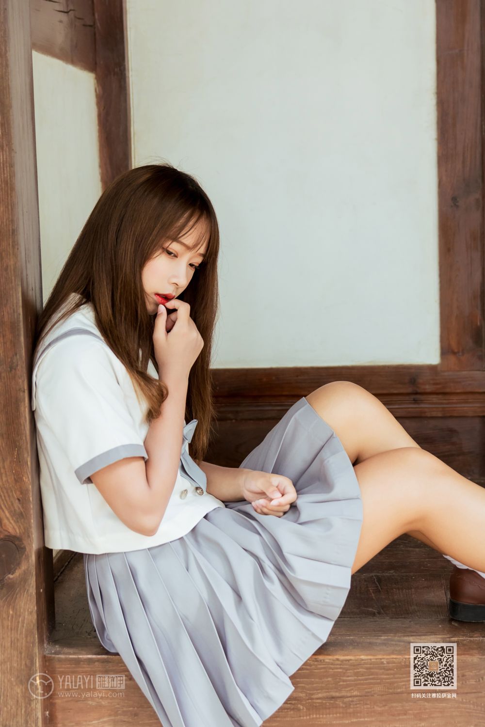 [YALAYI雅拉伊]高清写真图 2019.11.22 No.471 越秀百褶裙少女 阿禾
