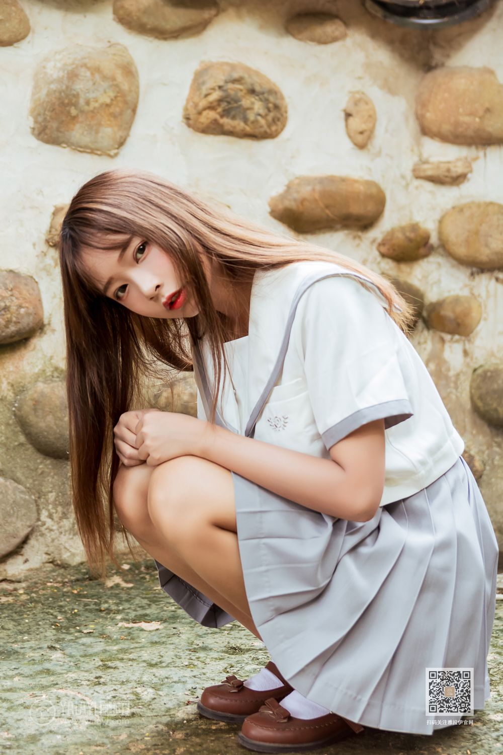[YALAYI雅拉伊]高清写真图 2019.11.22 No.471 越秀百褶裙少女 阿禾