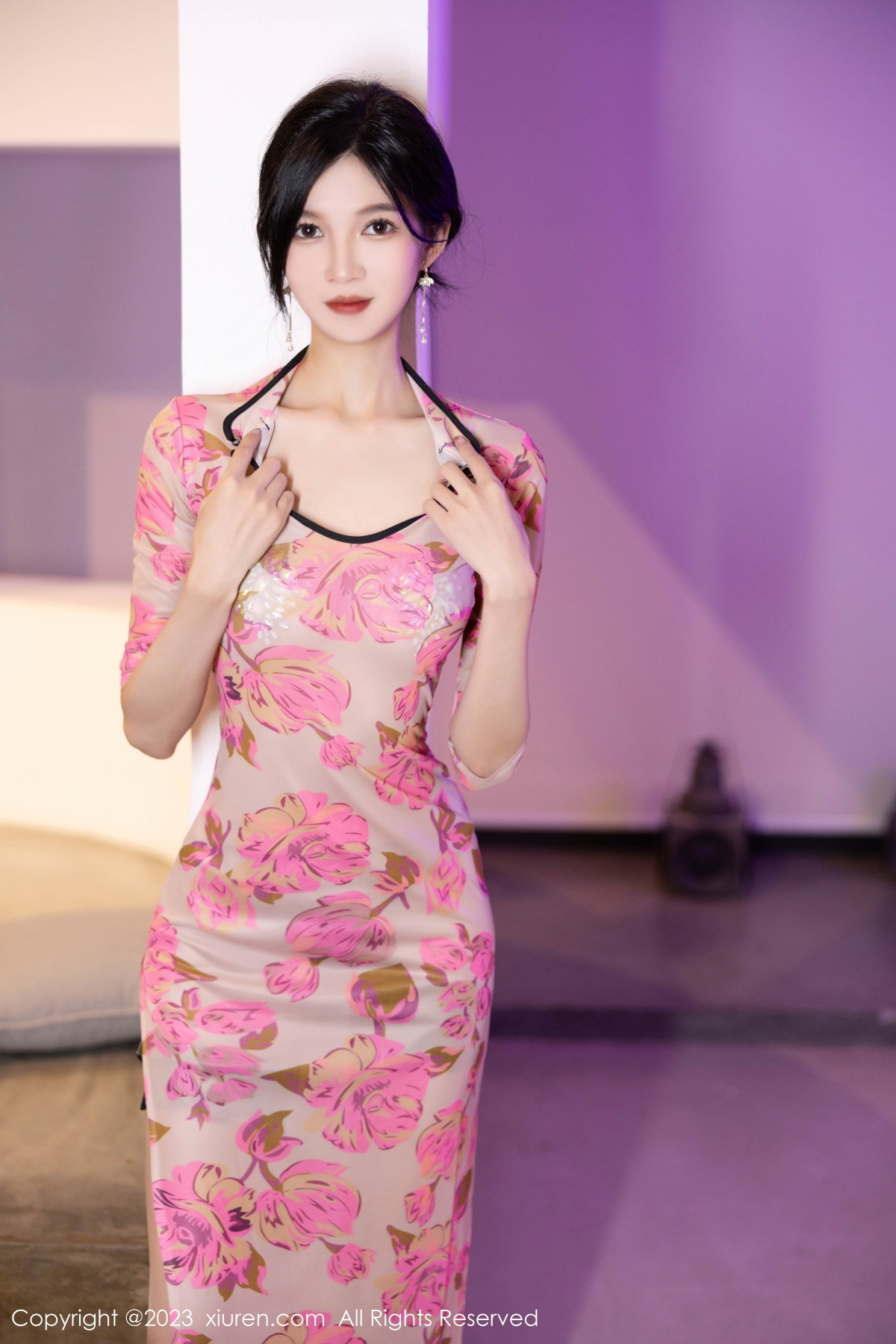 [XiuRen]高清写真图 2023.09.14 No.7388 程程程- 美腿旗袍