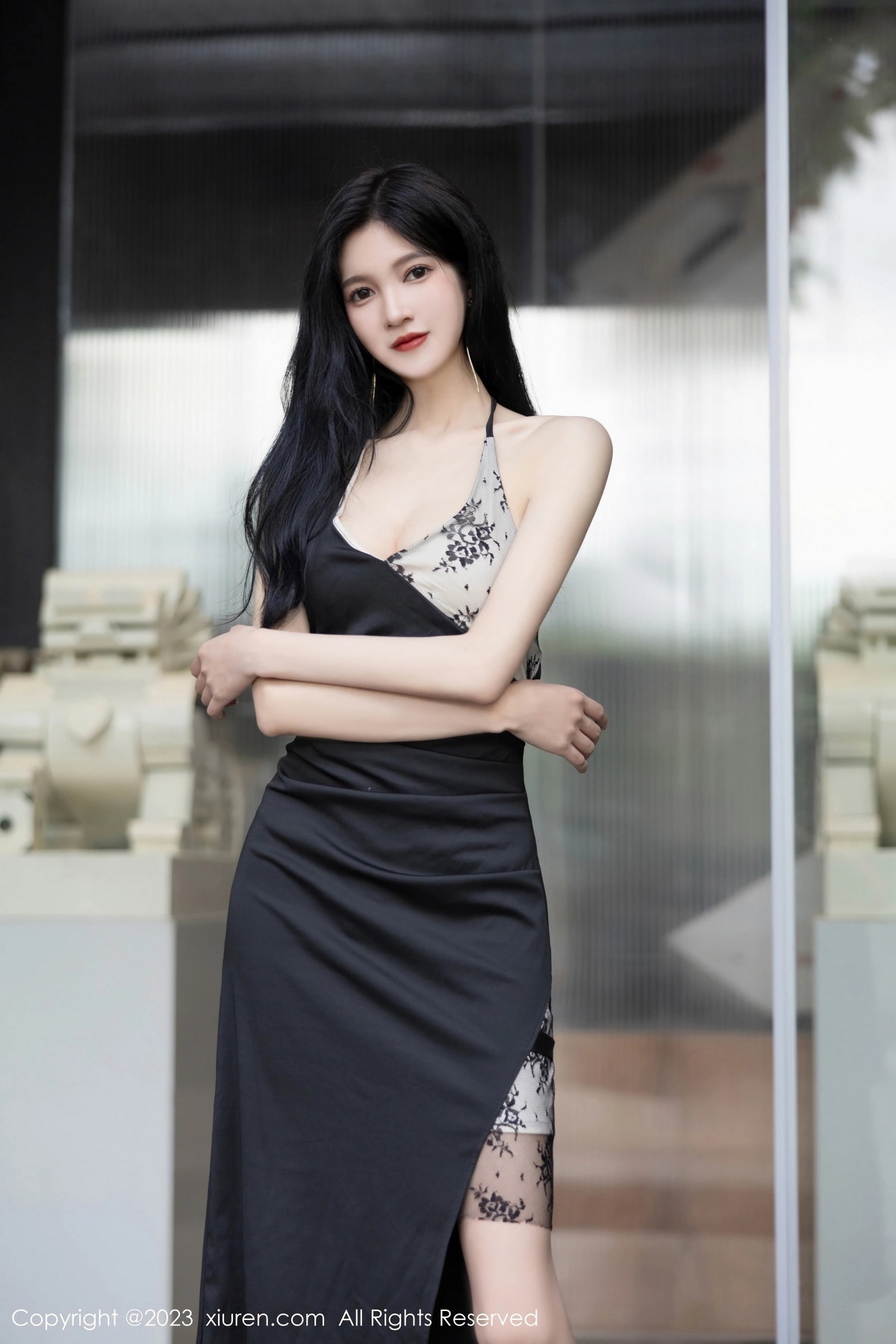 [XiuRen]高清写真图 2023.10.24 No.7556 程程程- 丝袜美腿