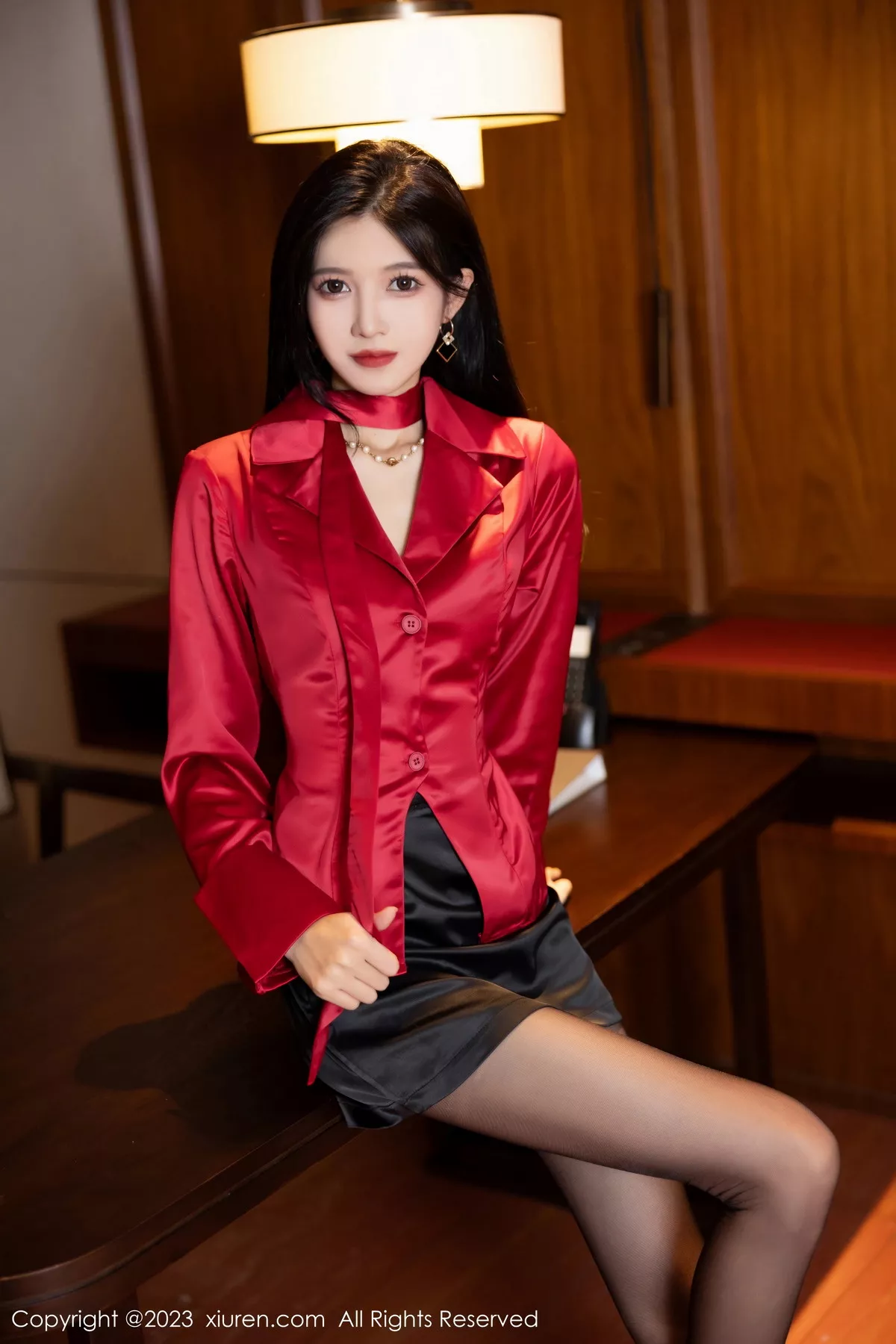 [XiuRen]高清写真图 2023.12.01 No.7750 程程程- 黑丝美腿