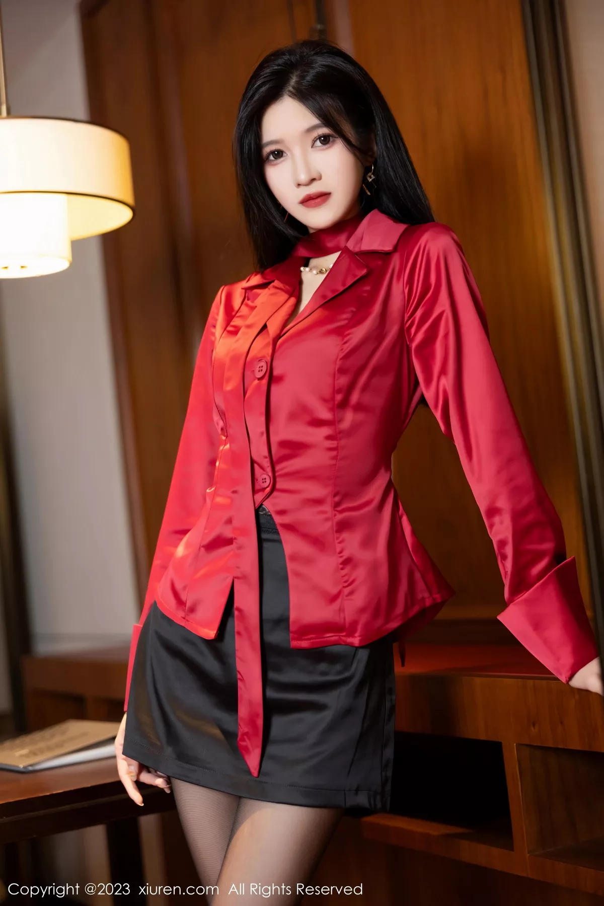 [XiuRen]高清写真图 2023.12.01 No.7750 程程程- 黑丝美腿