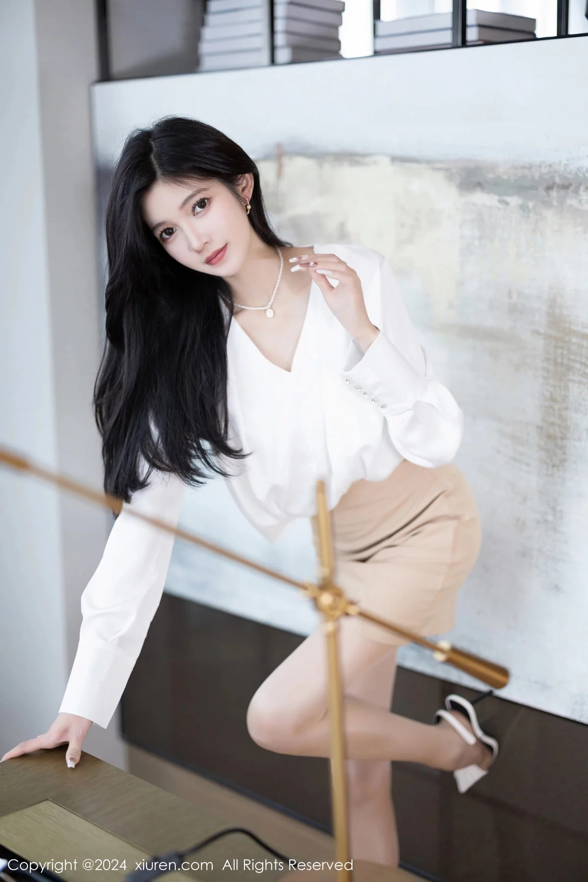 [XiuRen]高清写真图 2024.01.03 No.7906 程程程- 丝袜美腿