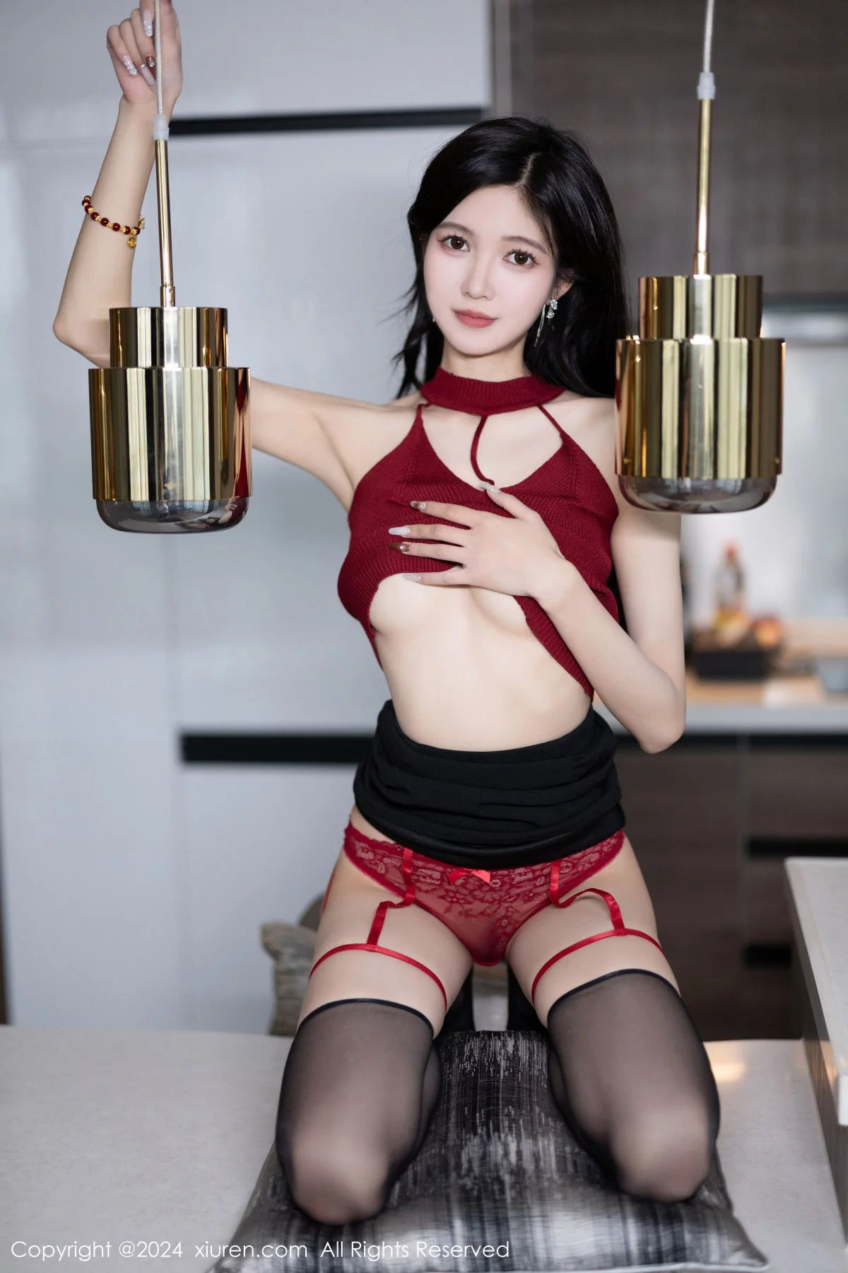 [XiuRen]高清写真图 2024.01.11 No.7946 程程程- 黑丝美腿