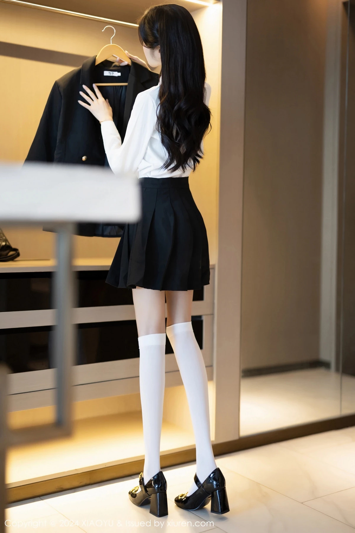[XIAOYU]高清写真图 2024.02.19 VOL.1204 程程程- 制服美腿