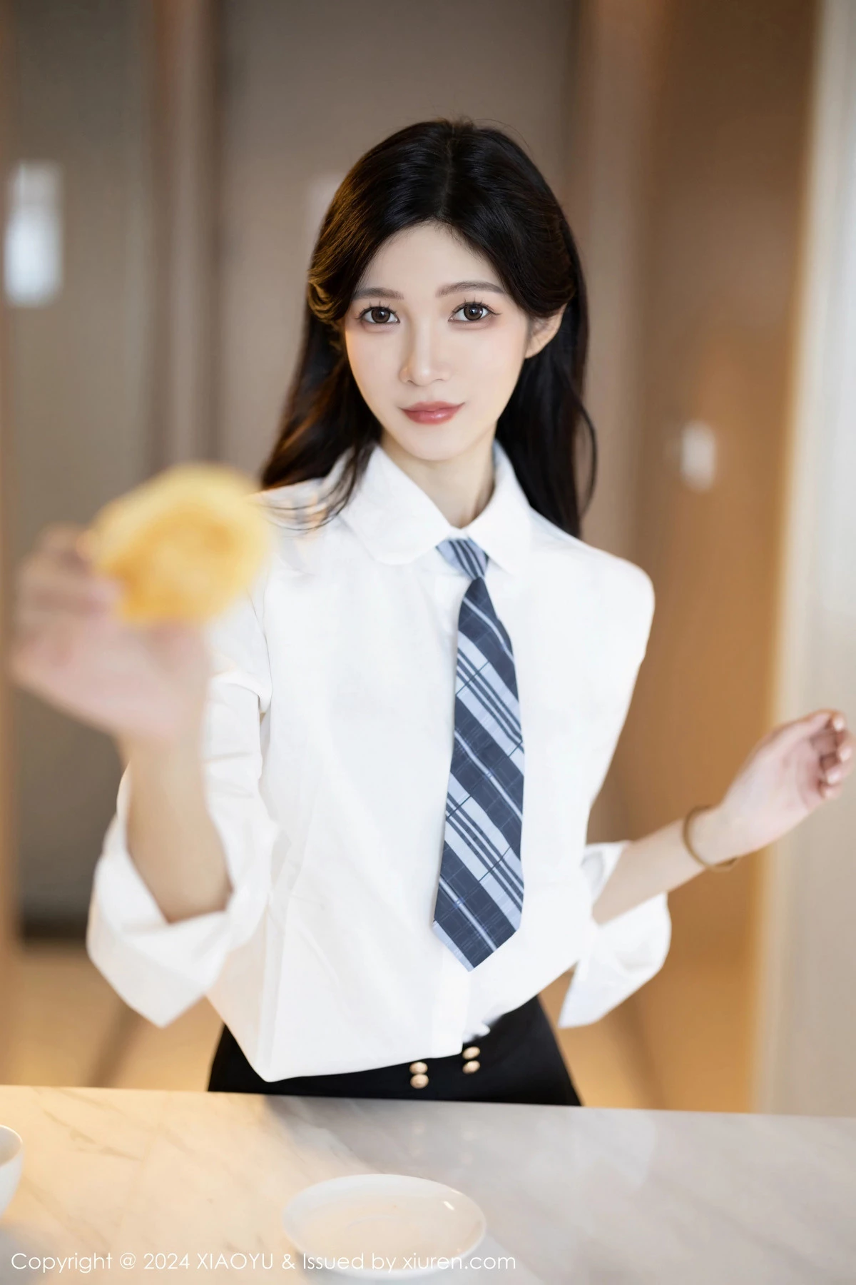 [XIAOYU]高清写真图 2024.02.19 VOL.1204 程程程- 制服美腿