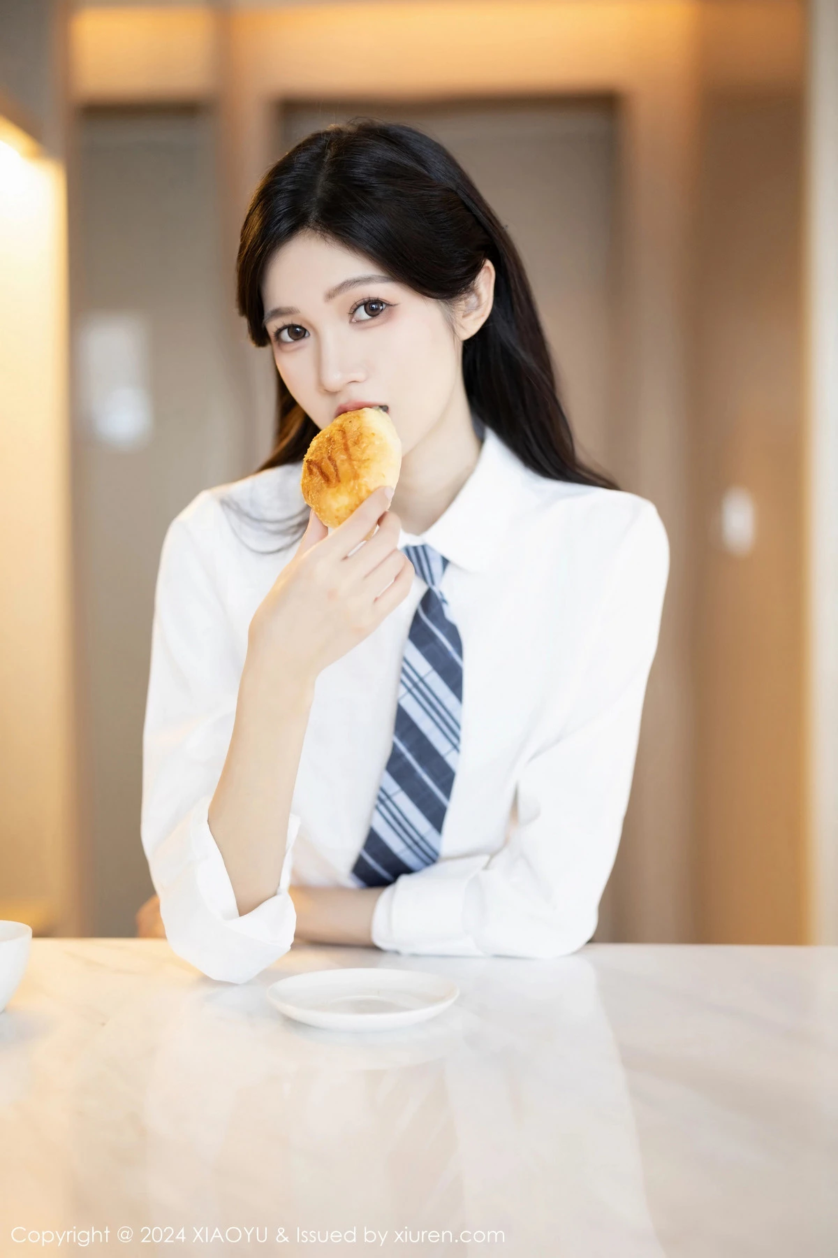 [XIAOYU]高清写真图 2024.02.19 VOL.1204 程程程- 制服美腿