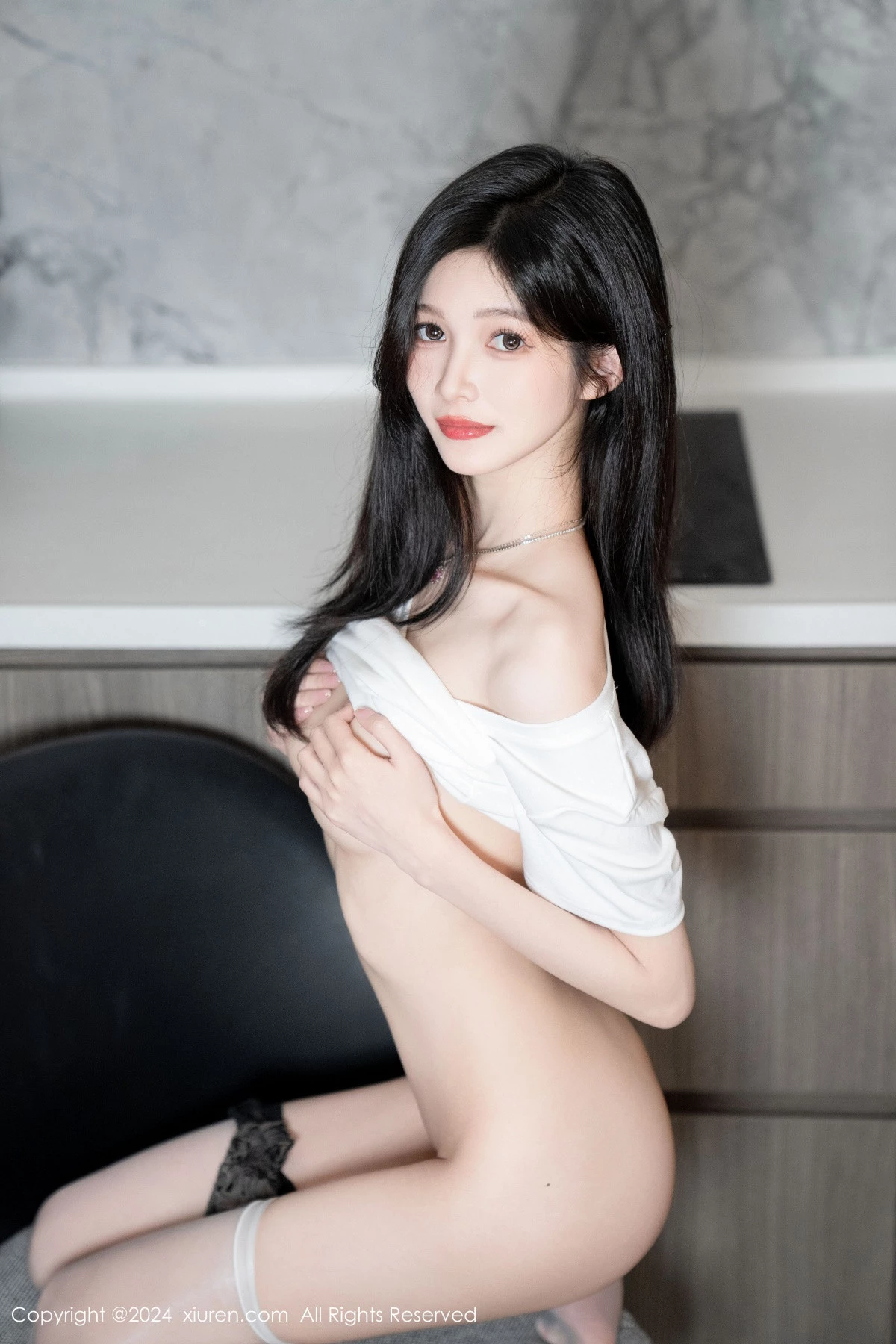 [XiuRen]高清写真图 2024.03.28 No.8306 程程程- 丝袜美腿