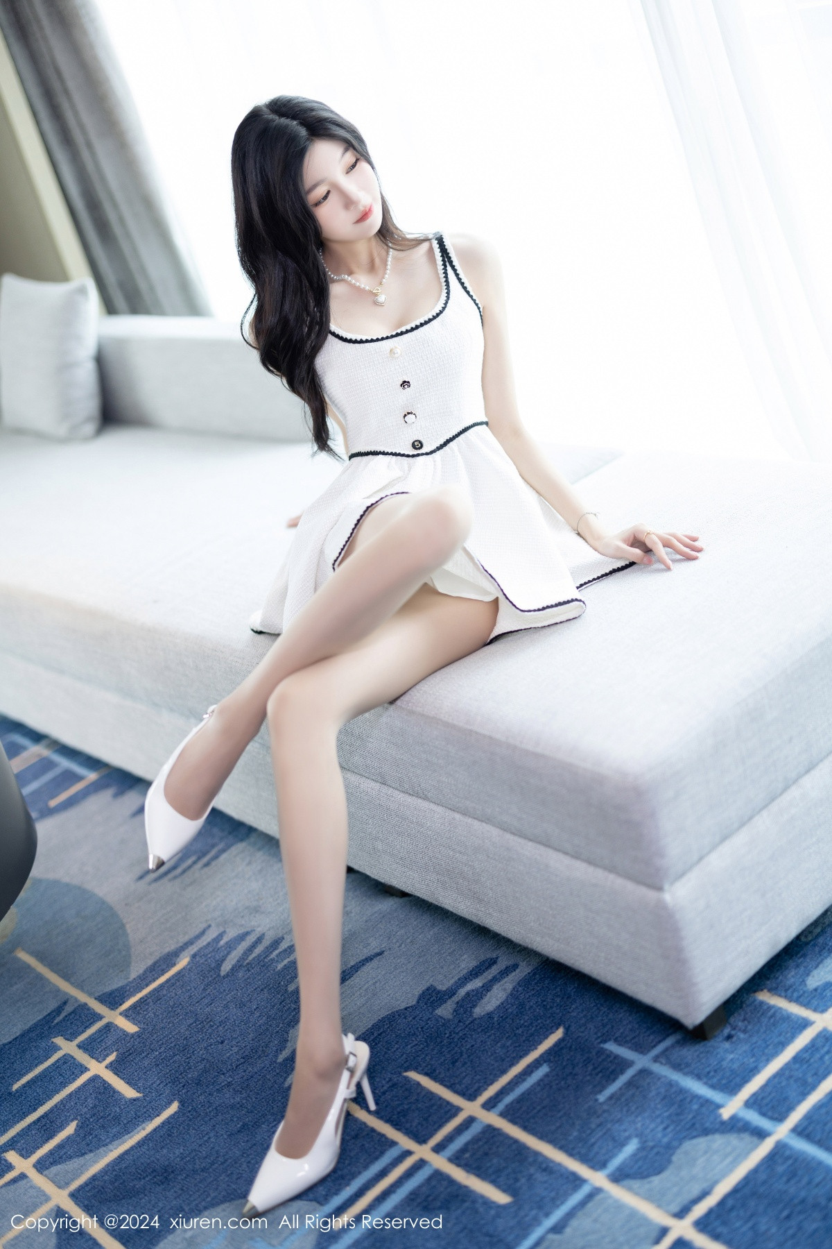 [XiuRen]高清写真图 2024.07.15 No.8861 程程程- 丝袜美腿