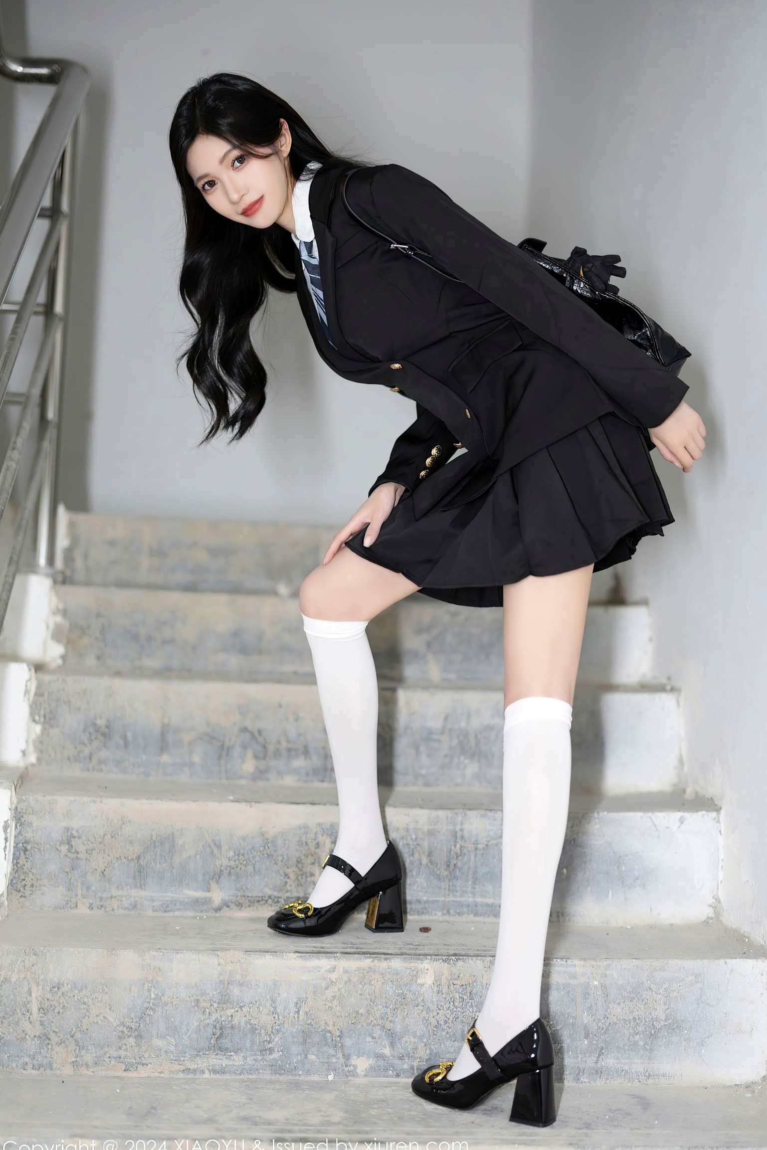 Gallery - 语画界 - Painting World -程程程：日系JK校服制服诱惑，白衬衫配黑短裙私房写真系列 - 1204期语画界 - Painting World 制服校服诱惑私房照骨感 程程程女神私房照_秀色女神 - image 7