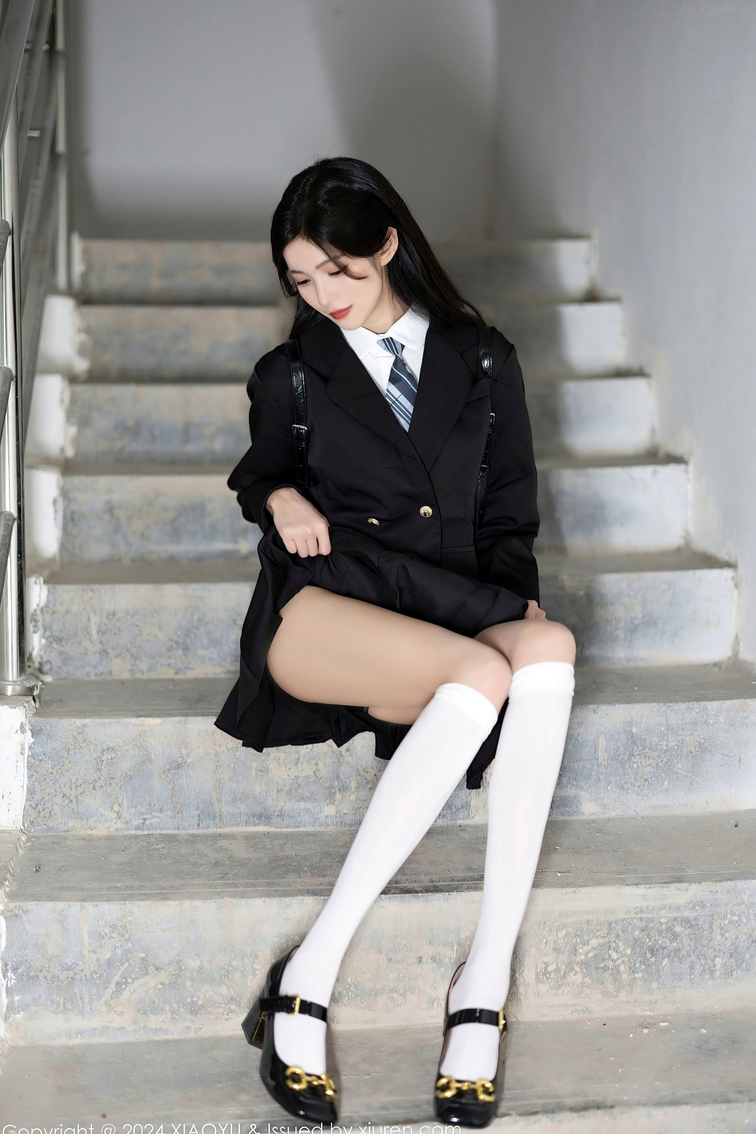 Gallery - 语画界 - Painting World -程程程：日系JK校服制服诱惑，白衬衫配黑短裙私房写真系列 - 1204期语画界 - Painting World 制服校服诱惑私房照骨感 程程程女神私房照_秀色女神 - image 9