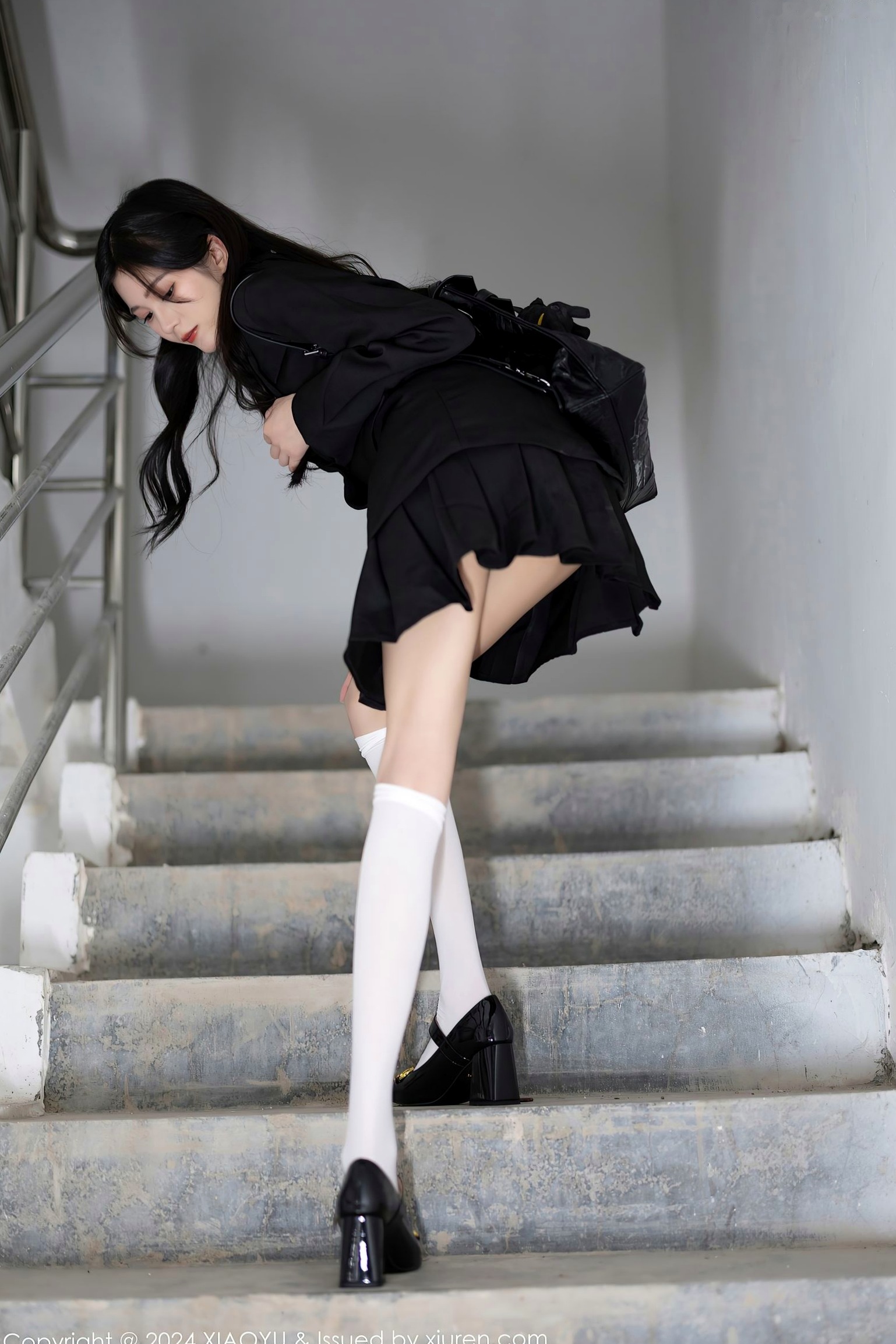 Gallery - 语画界 - Painting World -程程程：日系JK校服制服诱惑，白衬衫配黑短裙私房写真系列 - 1204期语画界 - Painting World 制服校服诱惑私房照骨感 程程程女神私房照_秀色女神 - image 14