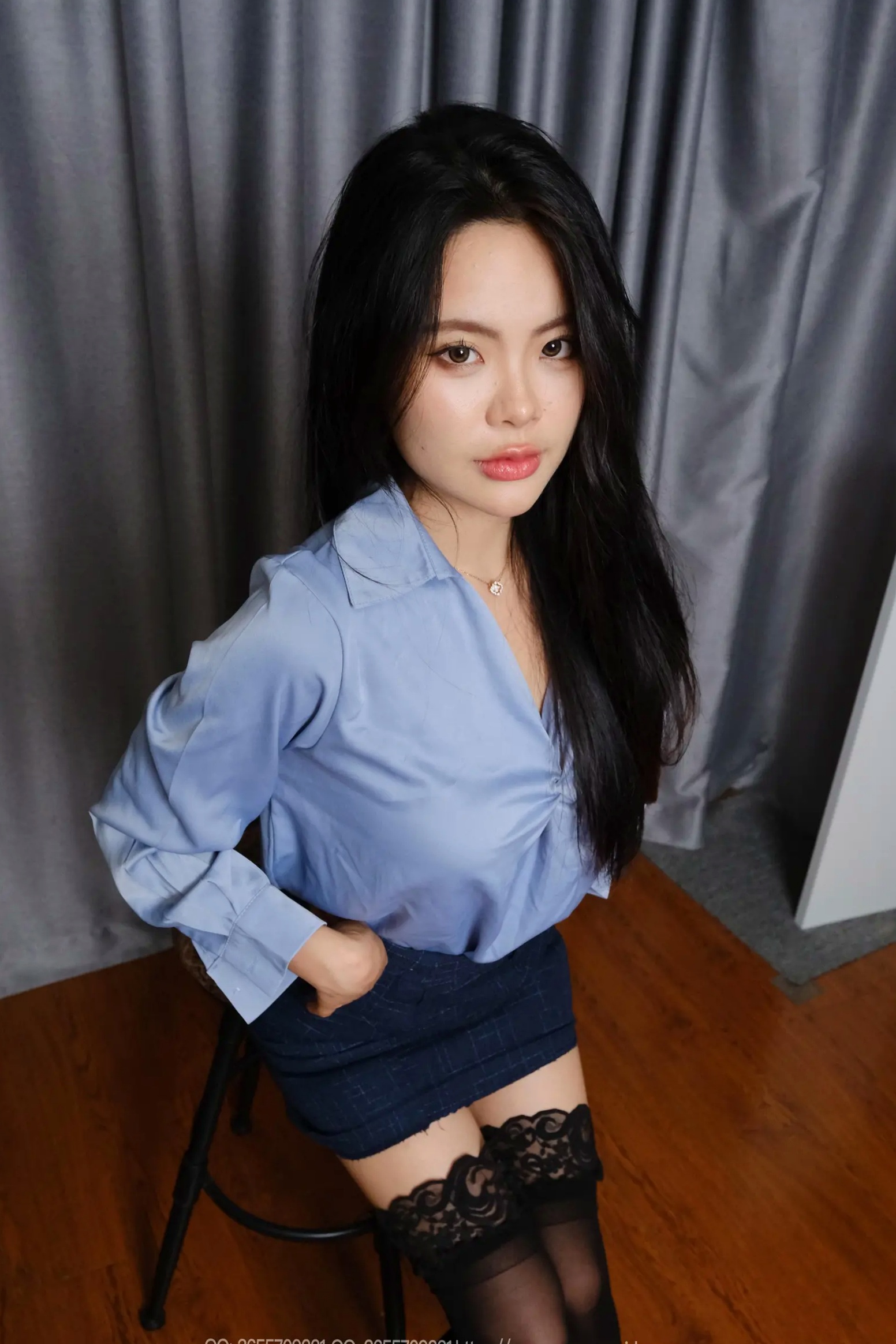 Gallery - IESS异思趣向 - Chiness Model  兔兔《蓝衣半筒袜》私房职场风 黑色丝袜长腿诱惑 气质御姐写真丝袜美腿性感私房照诱惑 兔兔女神私房照_秀色女神 - image 40