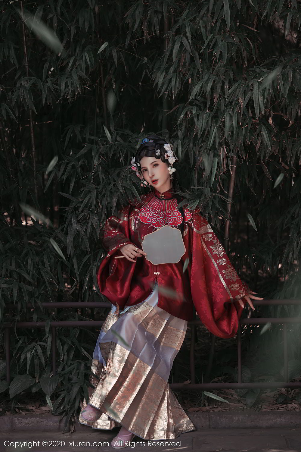 [XiuRen]高清写真图 2020.08.03 No.2395 小蛮妖Yummy