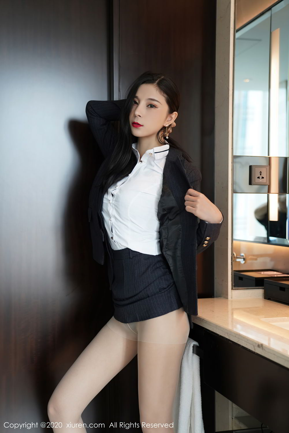 [XiuRen]高清写真图 2020.09.16 No.2564 小蛮妖Yummy