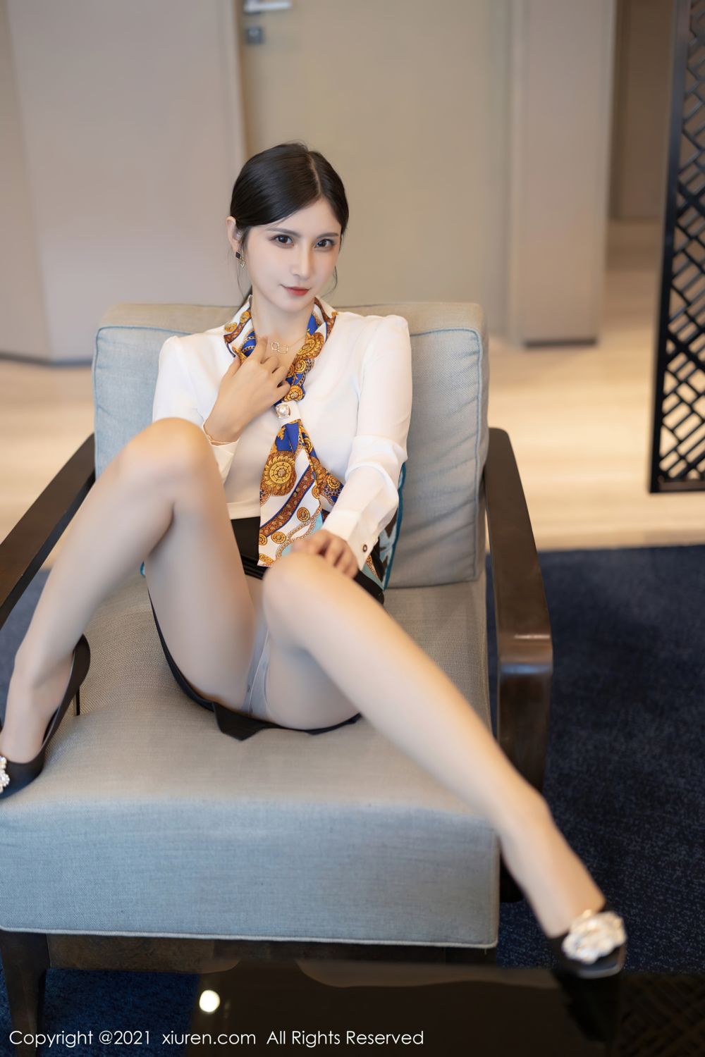 小蛮妖深圳旅拍 优雅华丽的制服